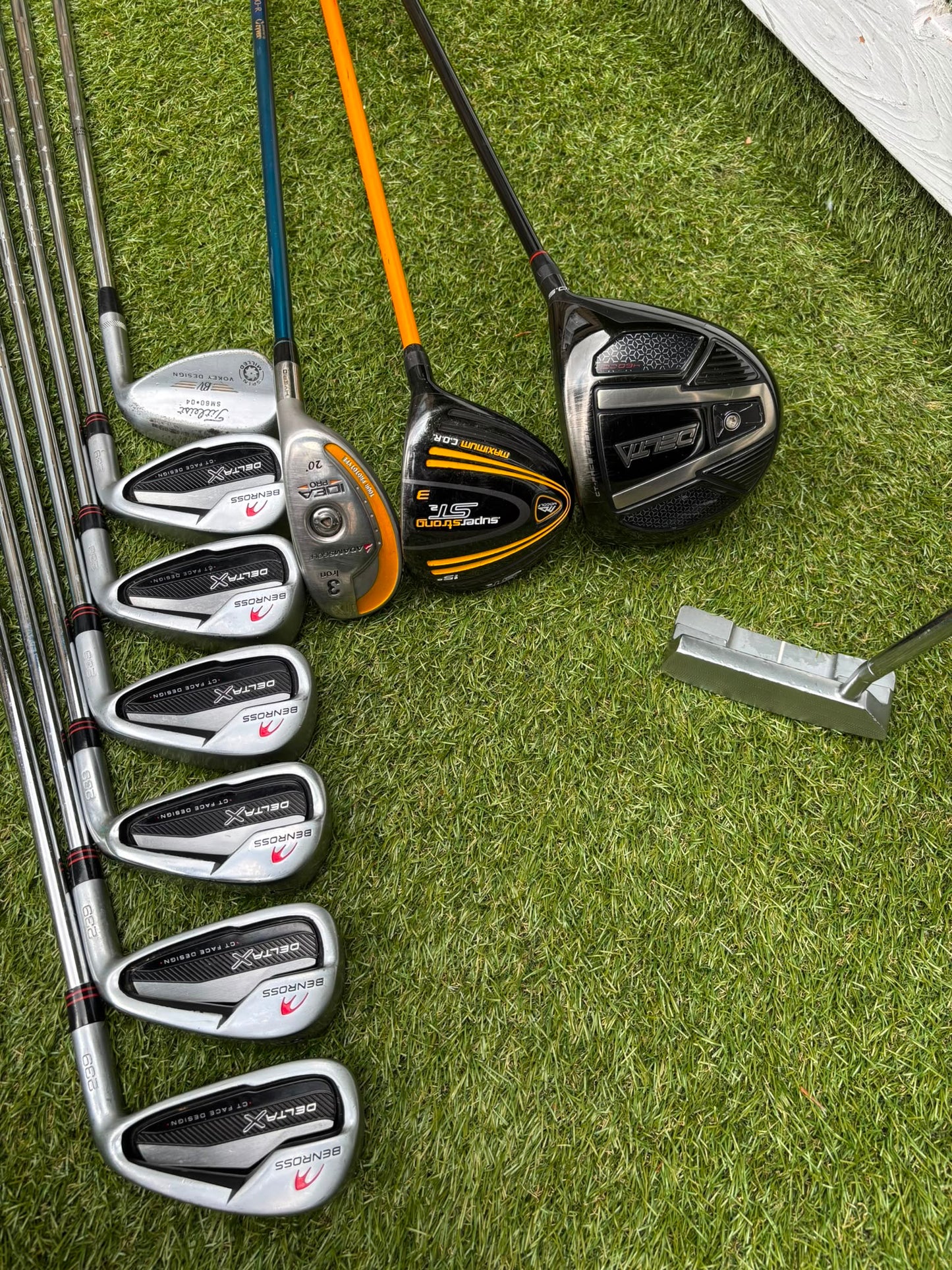 Benross Delta X Irons, Delta Driver, Adams Idea Pro Hybrid, Mizuno M-Craft IV, Vokey SM6 & Greg Norman Cart Bag