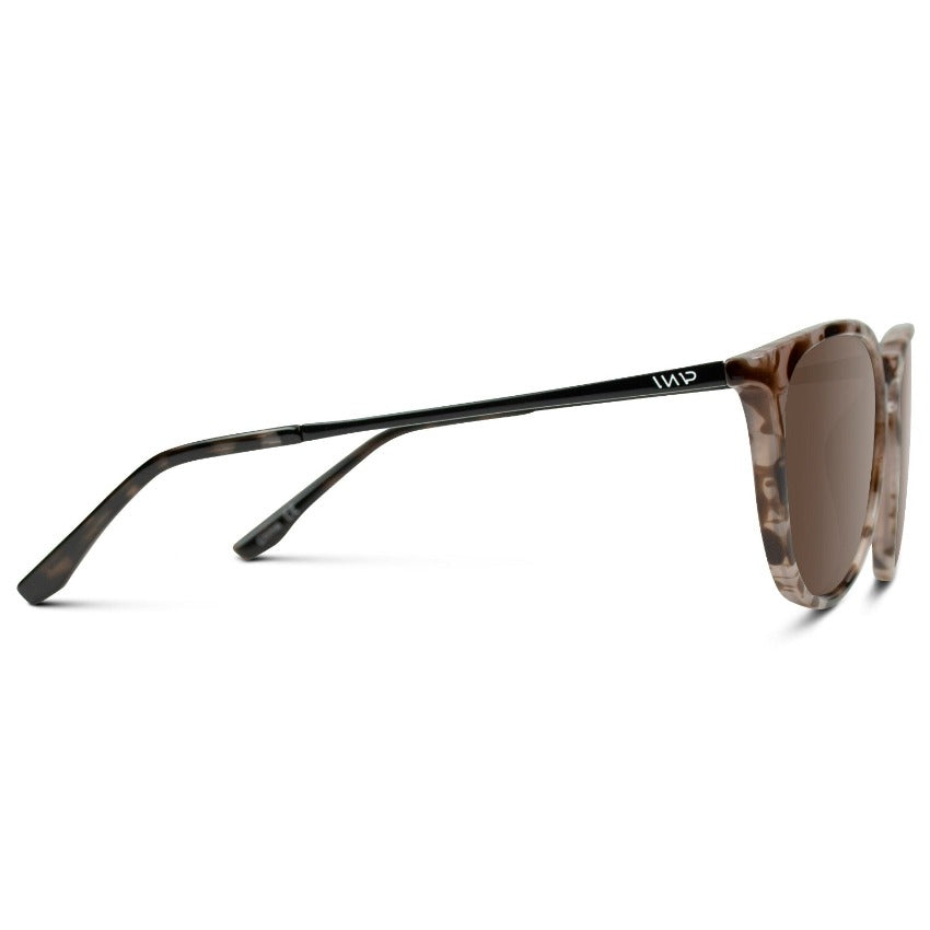 Lunettes de soleil rondes polarisées DREW pour femme, couleur écaille rose blush, par WMP Eyewear