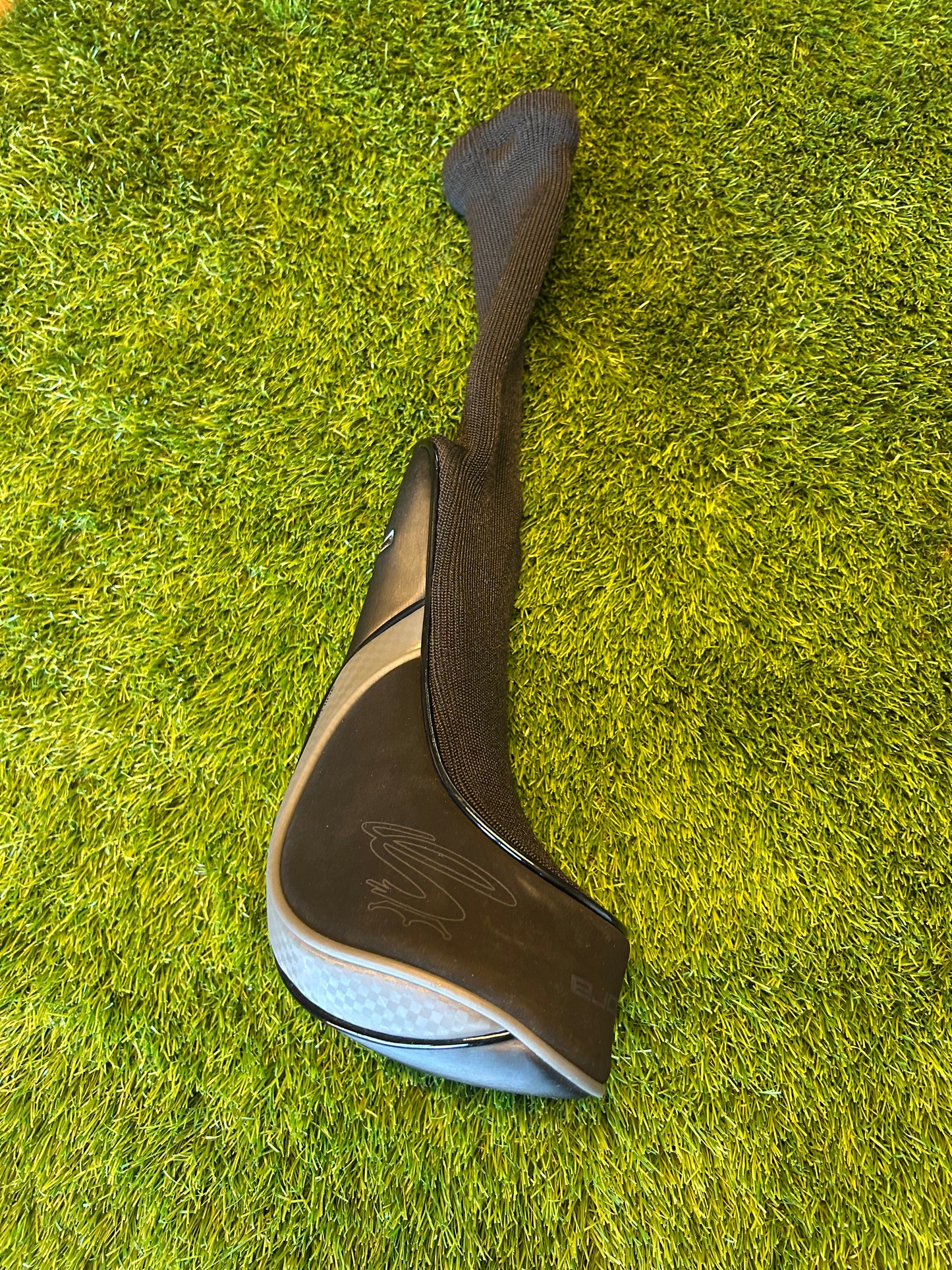 Cobra King LTD Black 10.5 Degree Driver Graphite Rogue 95 MSI Regular Flex shaft Cobra Connect - RH head cover included