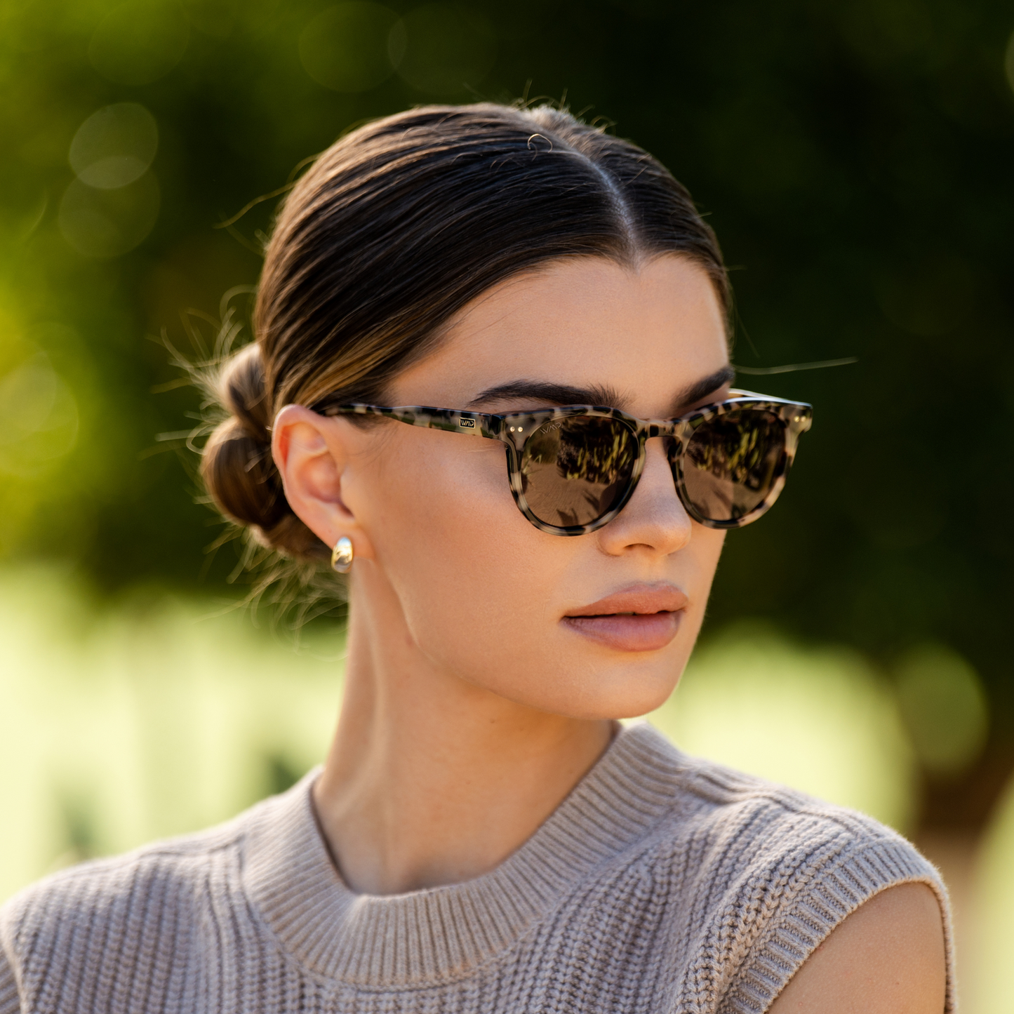 TATE Retro Round Unisex Sunglasses in Beige Tortoise by WMP Eyewear