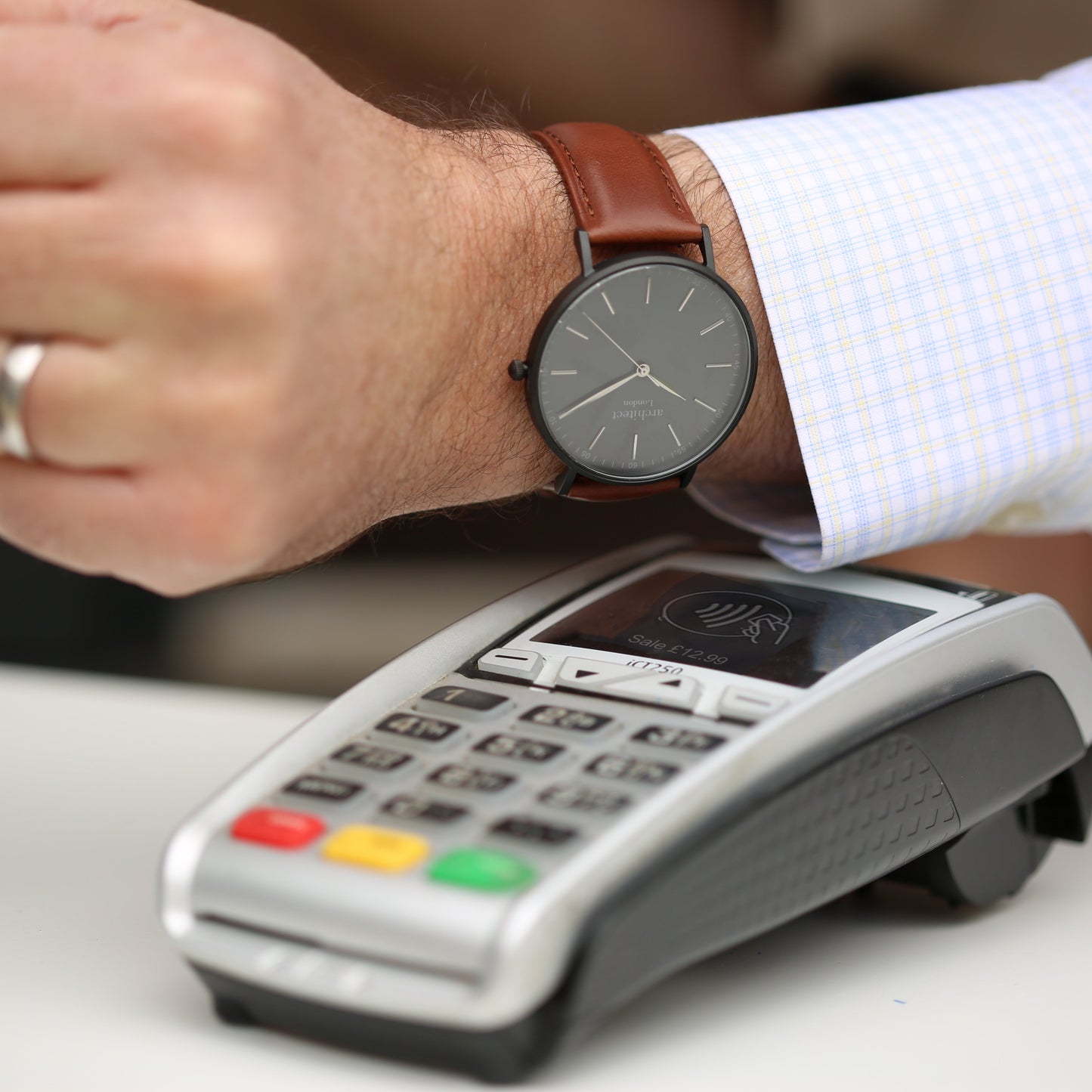 Montre à paiement sans contact - Architect Minimaliste pour homme + Bracelet en noyer + Gravure manuscrite