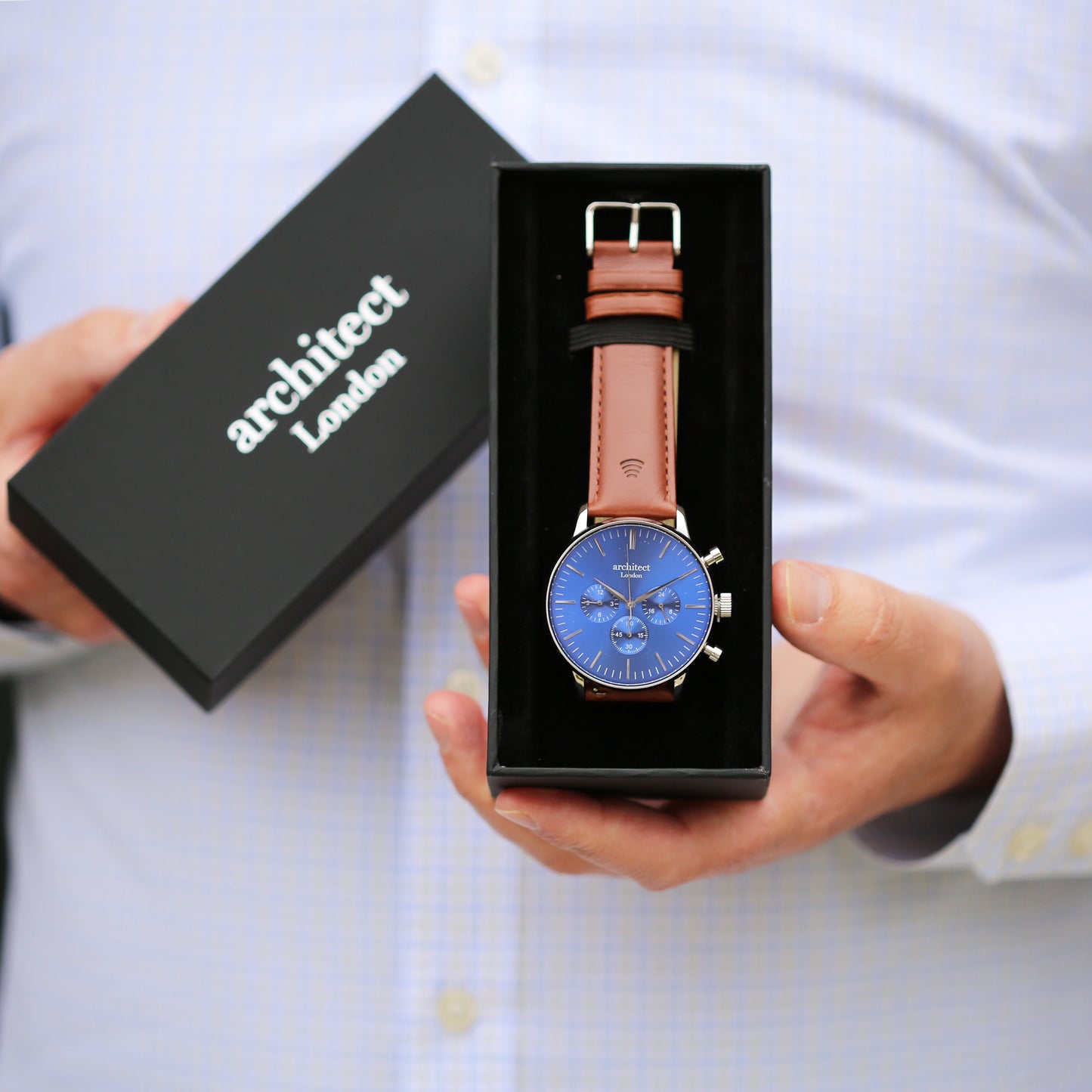 Montre à paiement sans contact - Motivator bleu pour homme + bracelet en noyer + gravure manuscrite