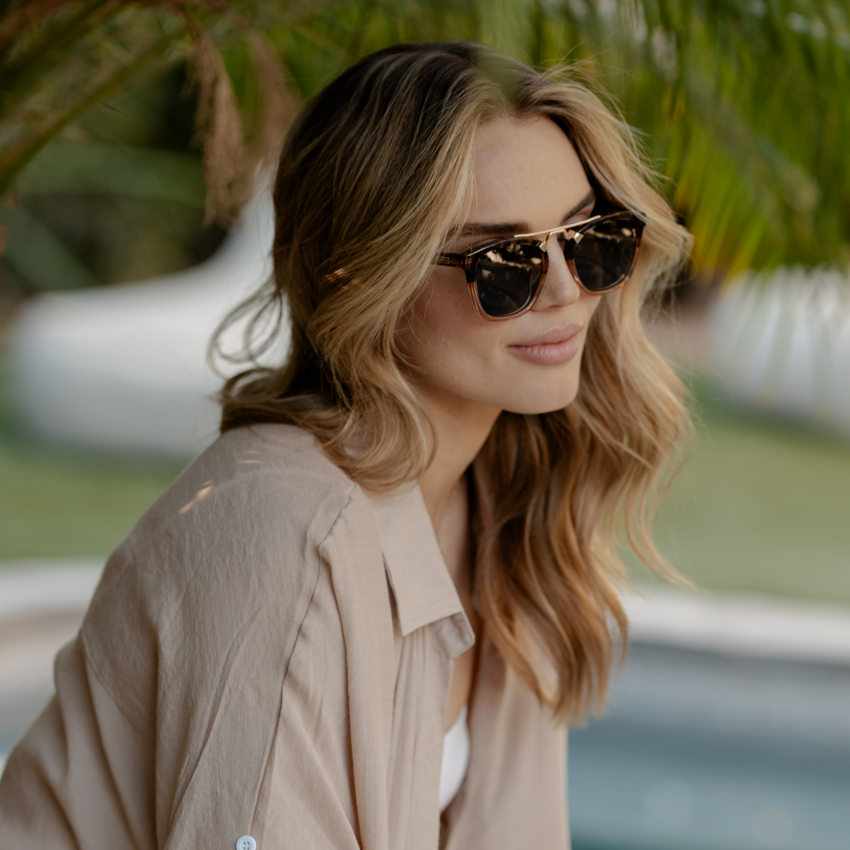 Lunettes de soleil surdimensionnées DEMI pour femme, couleur écaille de tortue marron cristal, par WMP Eyewear