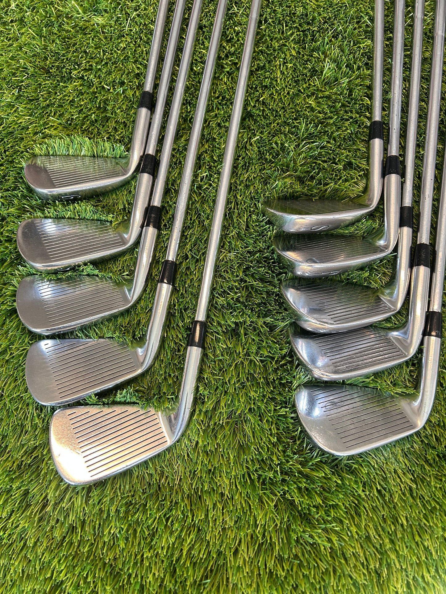 Titleist DCI Iron Set 2-PW+SW Steel Regular Flex Shaft Golf Pride Grip - RH Free P&P