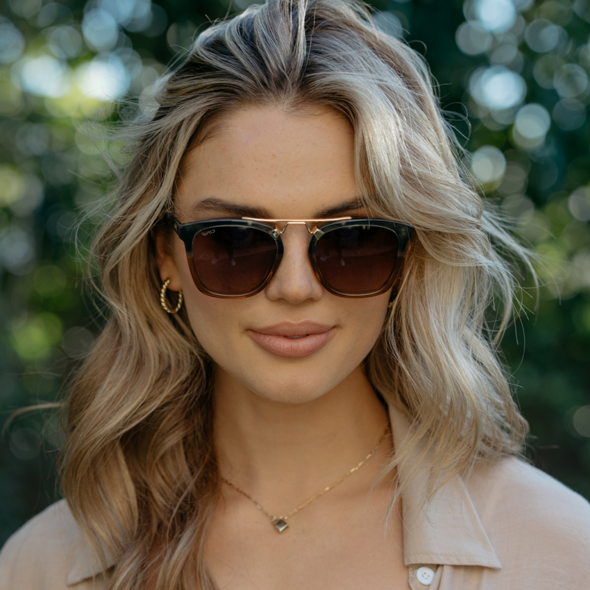 Lunettes de soleil surdimensionnées DEMI pour femme, couleur sauge du désert, par WMP Eyewear