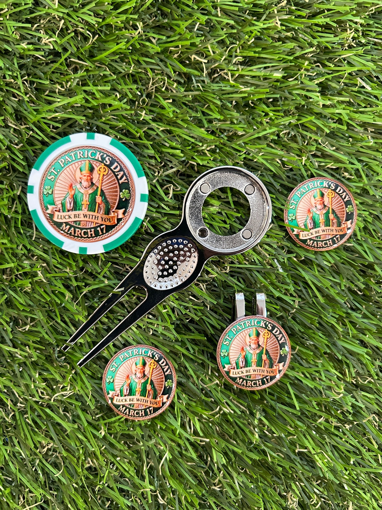 St Patrick’s Day Traditional metal pitchfork Combo Set with Poker Chip