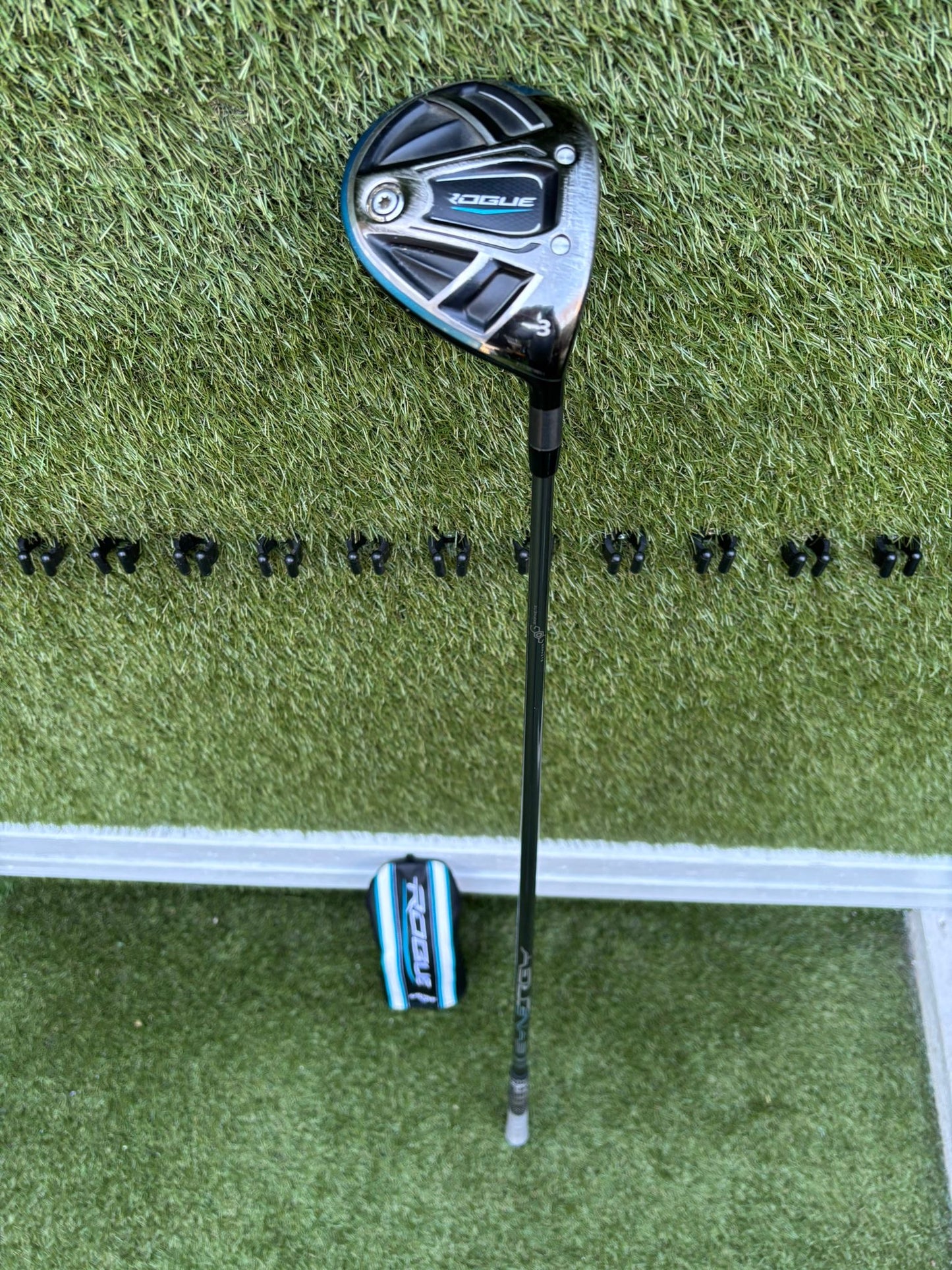 Callaway Rogue 3 Wood (15°) – Aldila Synergy 60 Regular - Free Delivery