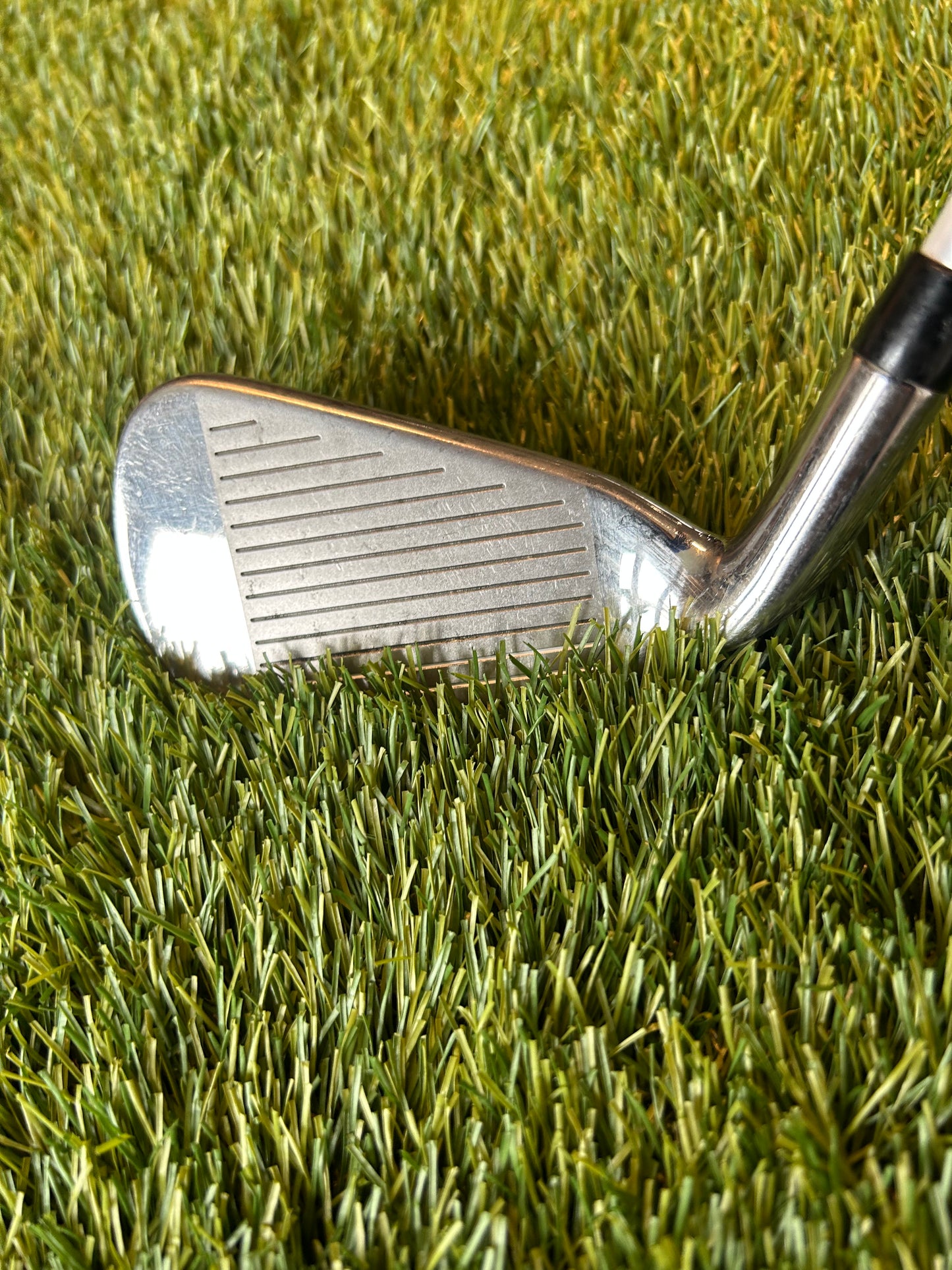 Callaway X Hot 4 Iron - X Hot Regular Flex Graphite Shaft - Right Handed