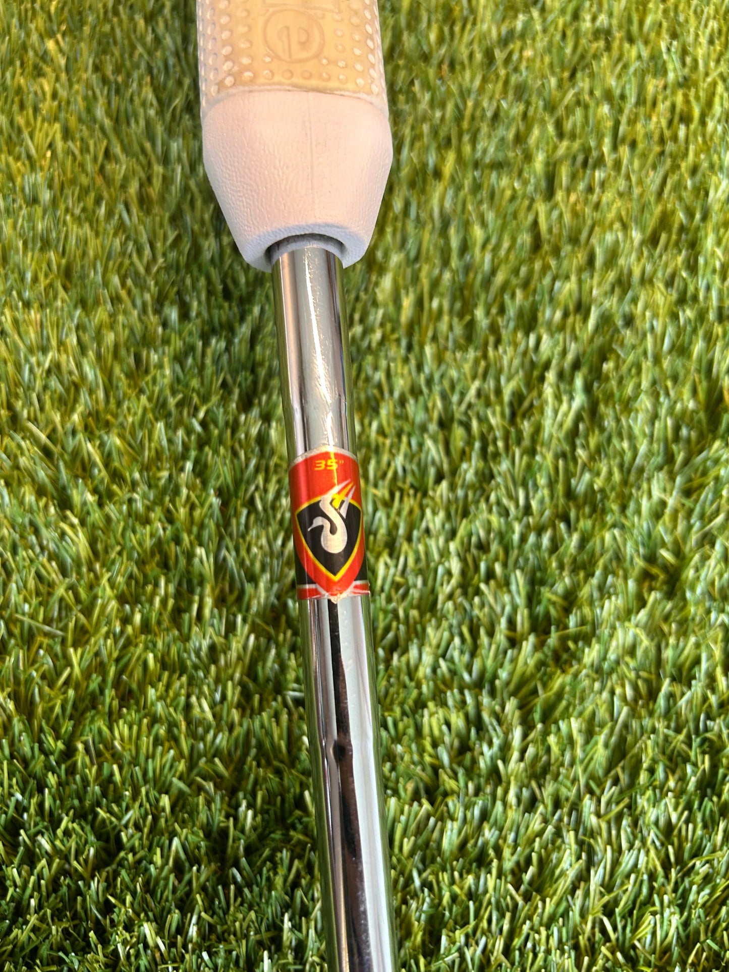 Taylormade Rosa 35 Inch Putter Steel Shaft Reverse Taper Large Pistol Golf Pride Grip - RH Head cover included
