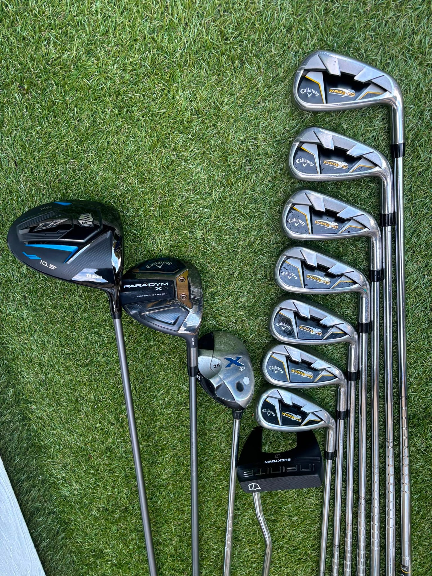 Callaway Irons, Wilson D9 Driver, Callaway Paradym X 3 Wood, Callaway X Hybrid, Wilson Infinite Putter & OUUL Premium Stand Bag