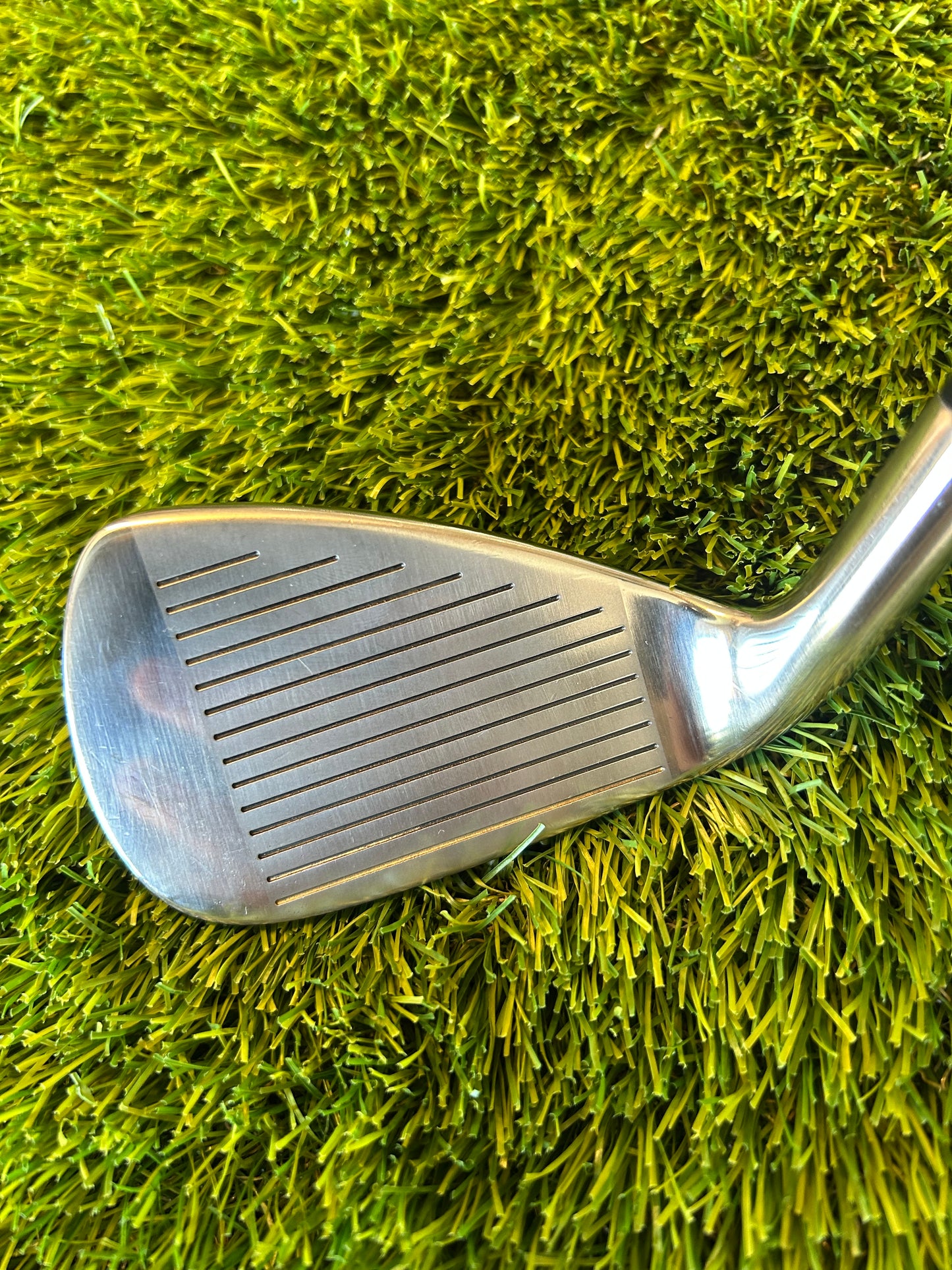 Mizuno Widec 3-PW+SW Graphite Regular Flex Shaft Right Handed - Free P&P