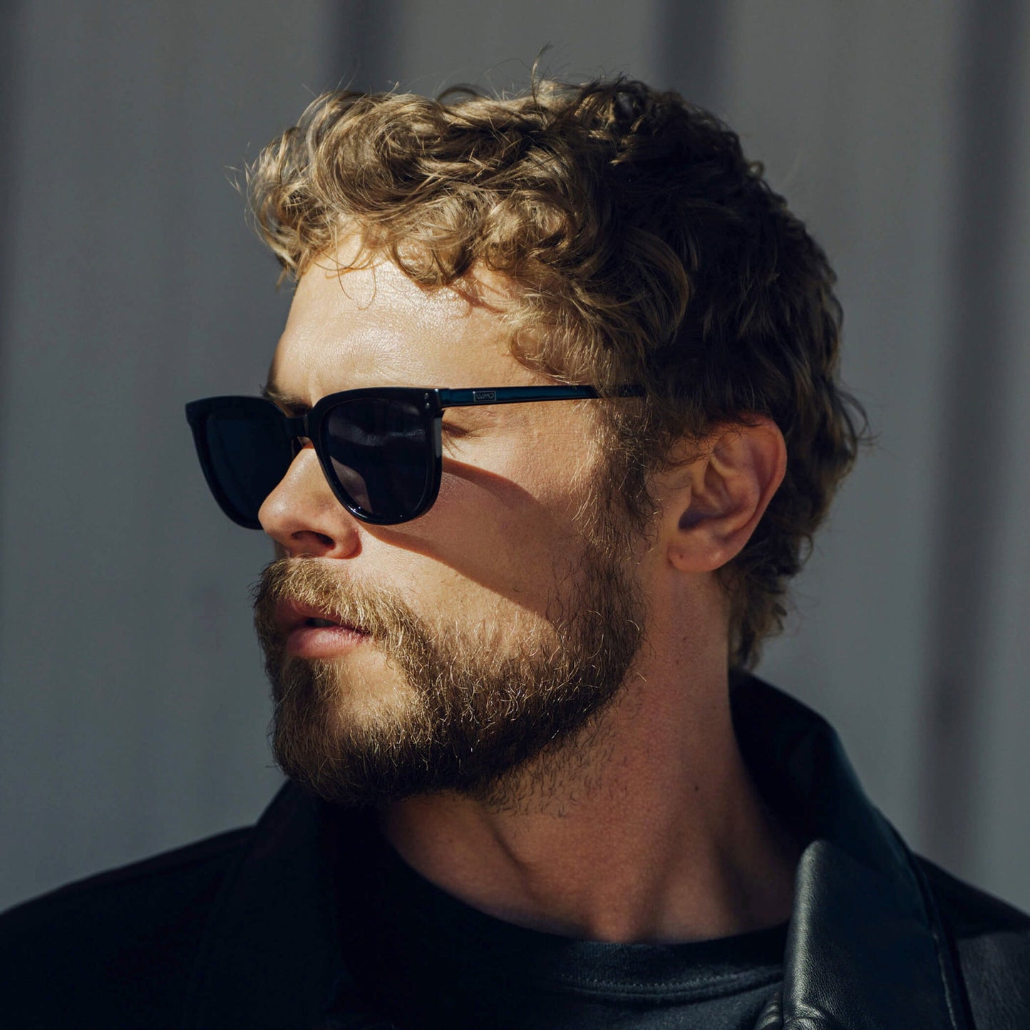 Lunettes de soleil polarisées unisexes ABNER en triple noir par WMP Eyewear
