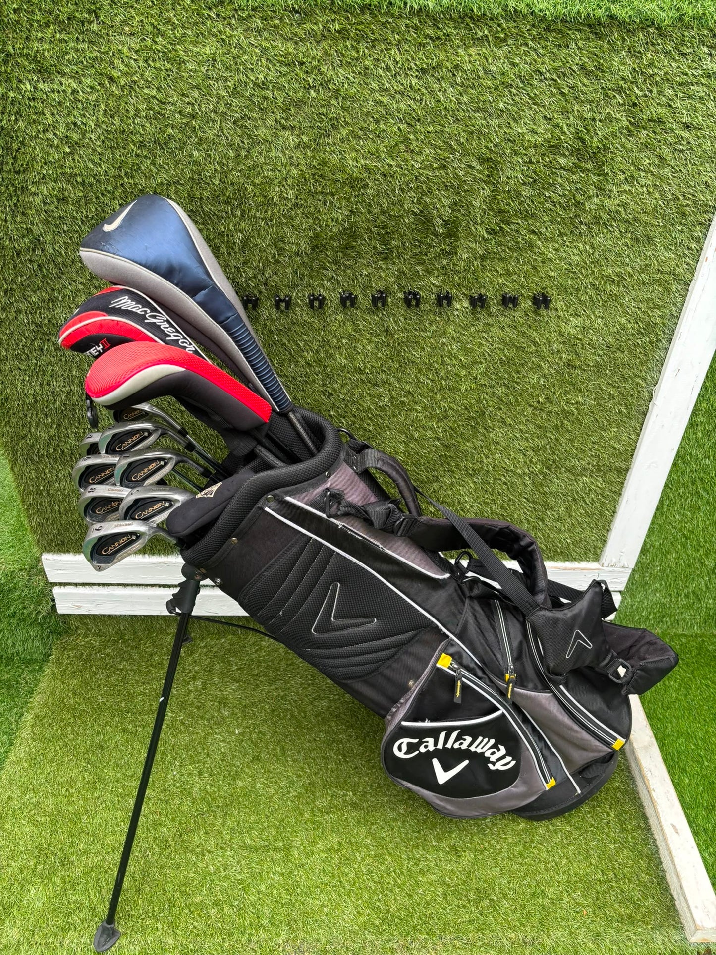 Nike Ignite Dymo² Driver, Spalding Cannon Irons (3–9, SW), TaylorMade Rescue & Rossa Putter | Callaway Stand Bag