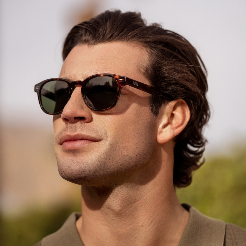 Lunettes de soleil unisexes polarisées FELIX Mid-Century en écaille ambrée par WMP Eyewear UK