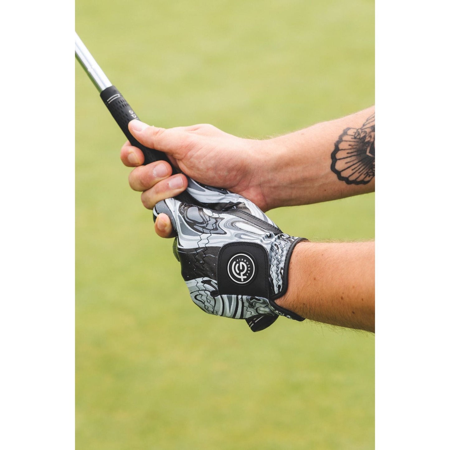 Gant de golf en marbre noir | Collection Motif