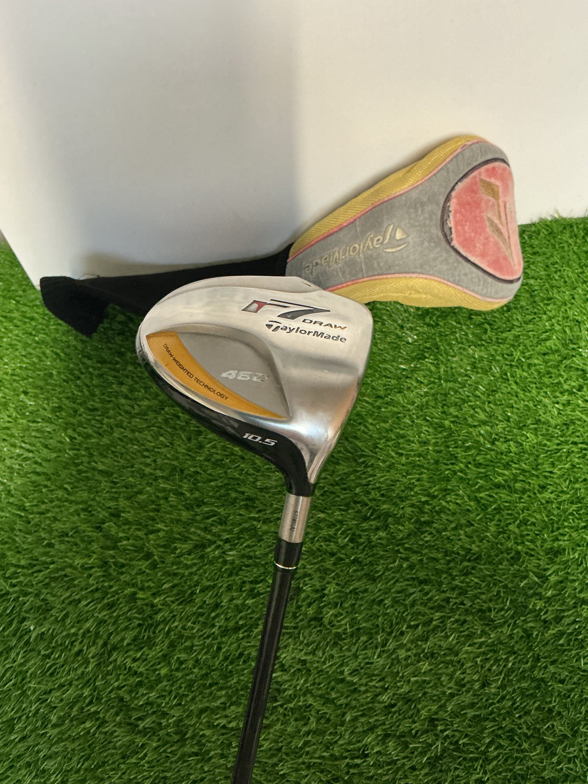 Pre-Owned Mens RH TaylorMade R7 10.5 Degree Driver Stiff Flex