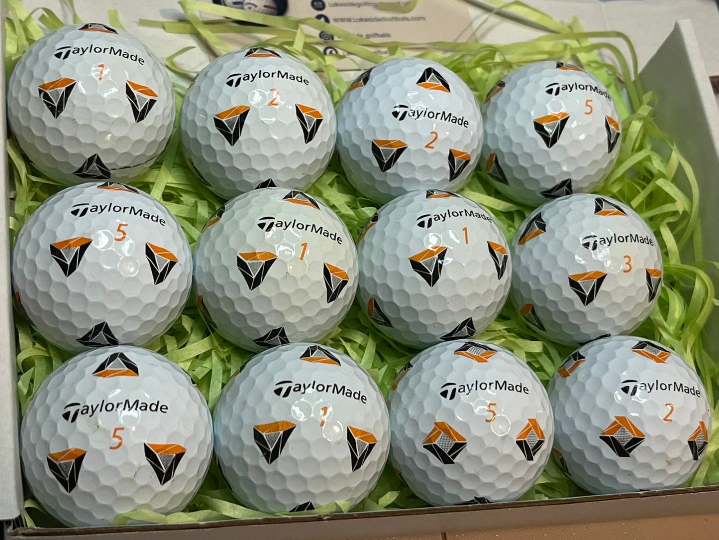 12 Taylormade TP5X Pix Golf balls