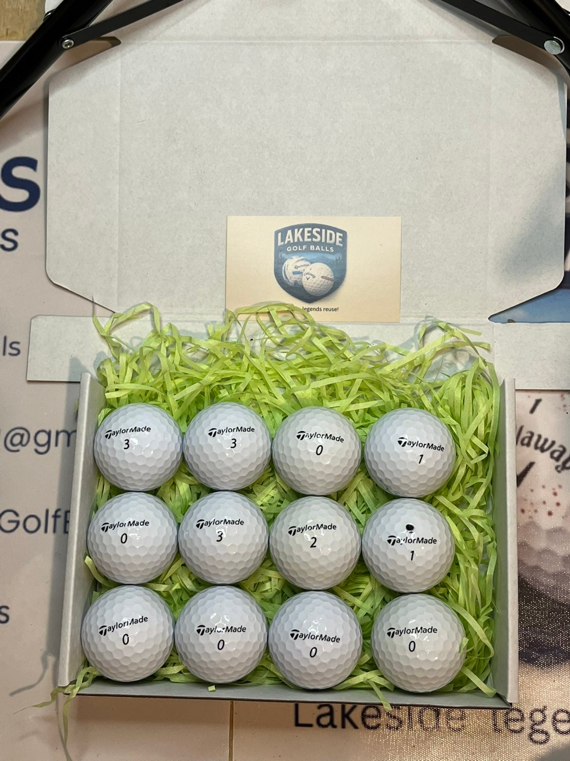 12 Taylormade Soft Response White Golf Balls