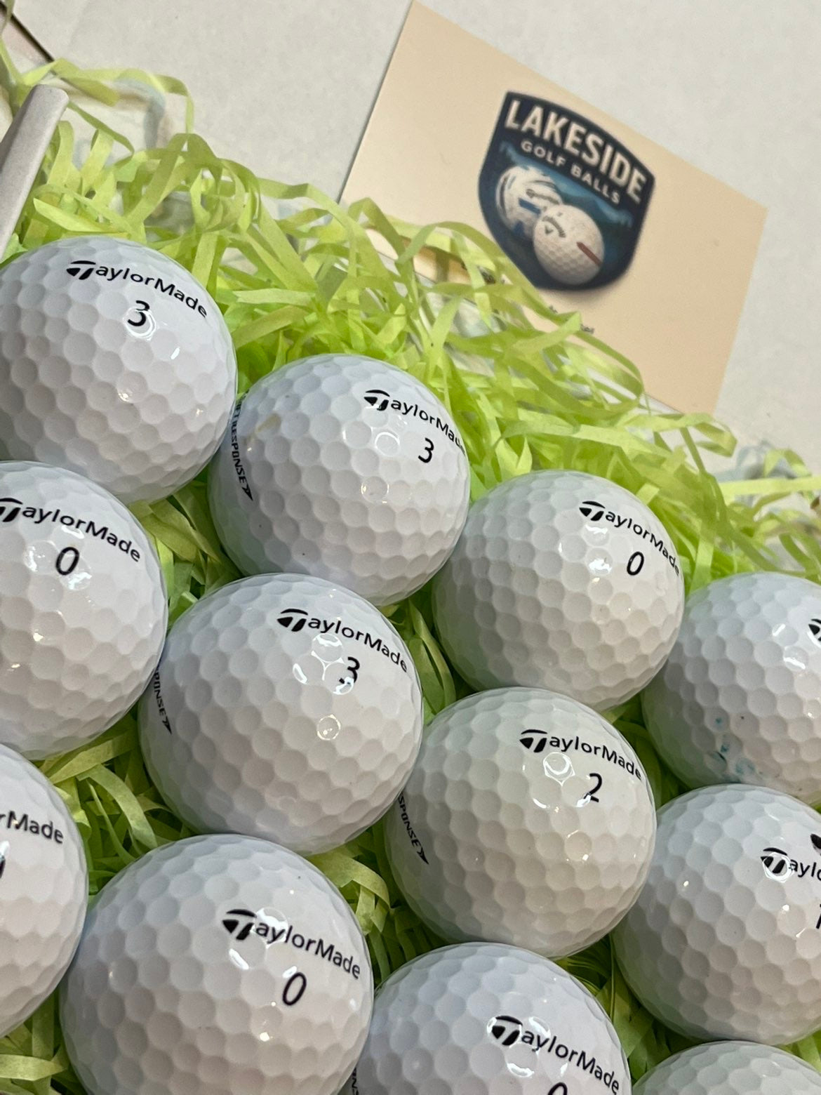 12 Taylormade Soft Response White Golf Balls