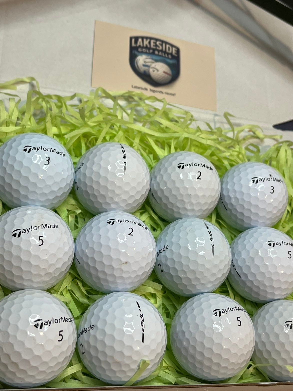 12 Taylormade TP5 White Golf balls