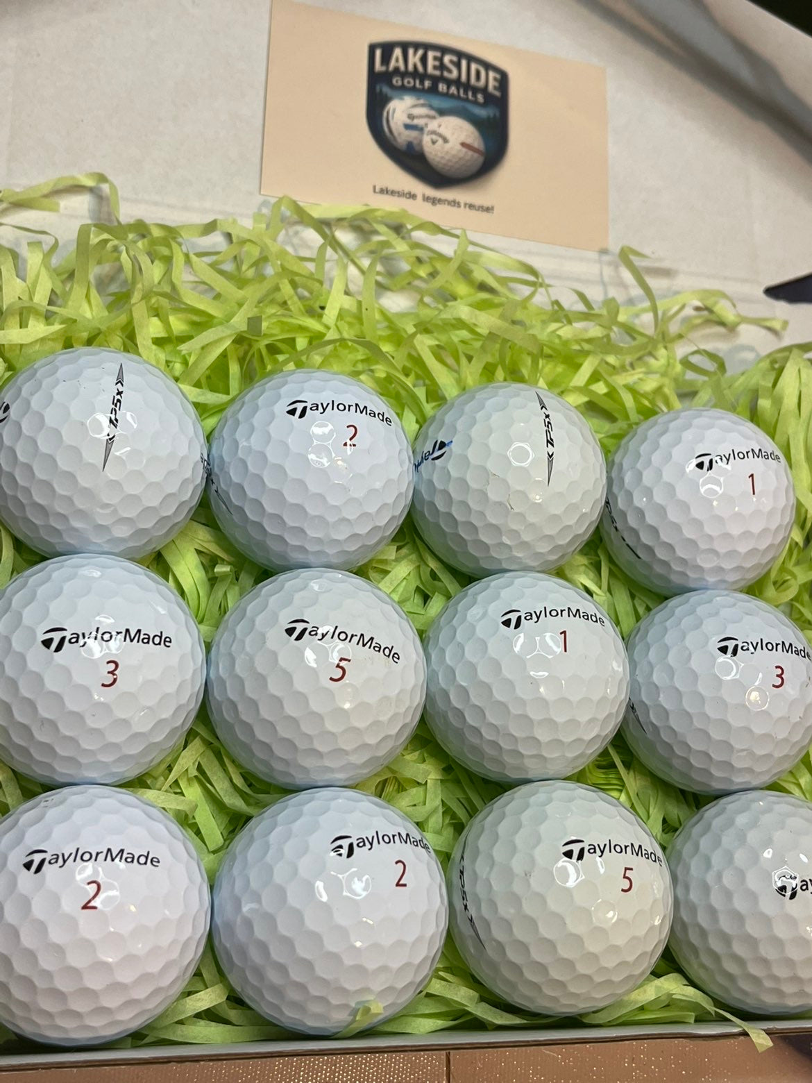 12 Taylormade TP5X White Golf balls