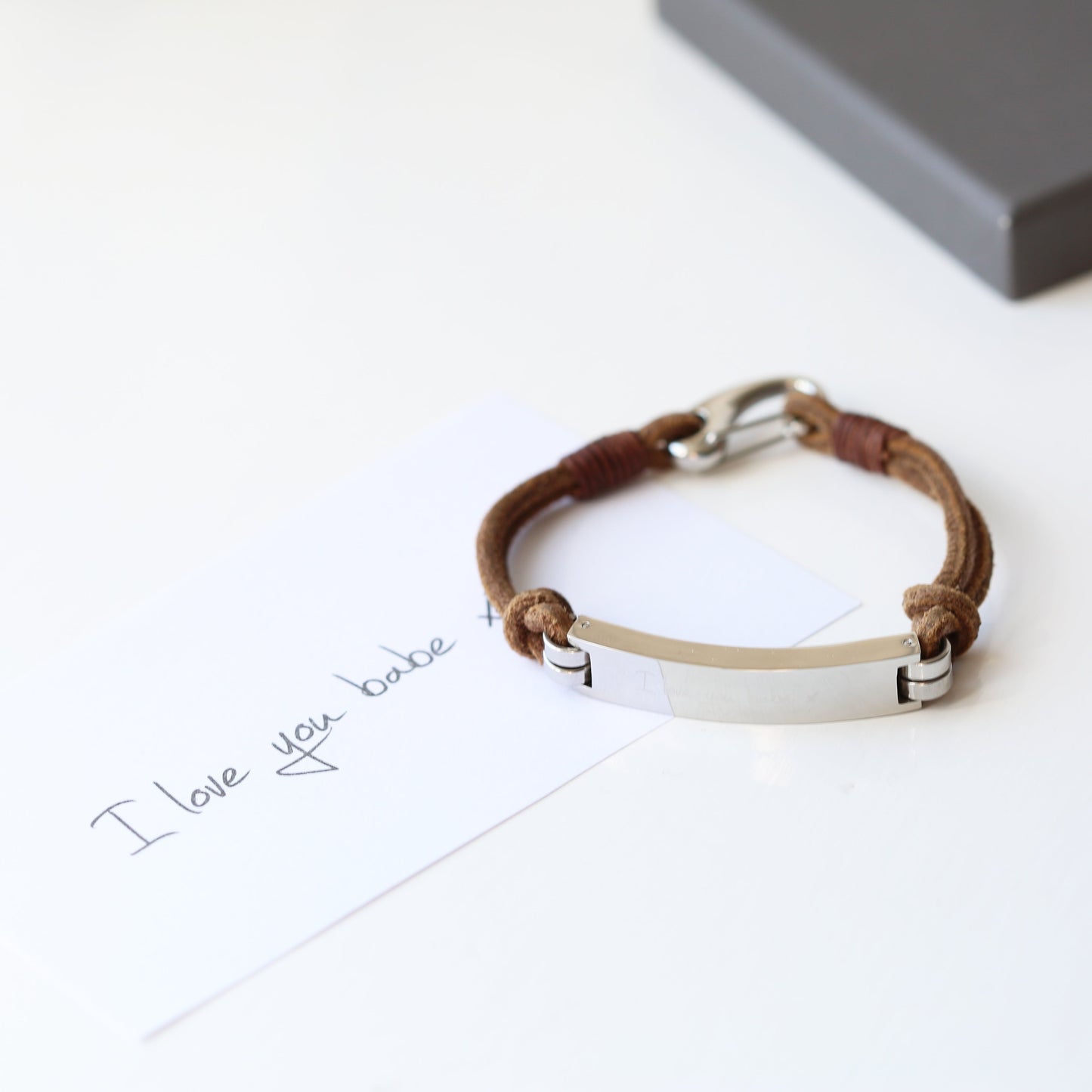 Bracelet en cuir tanné pour homme