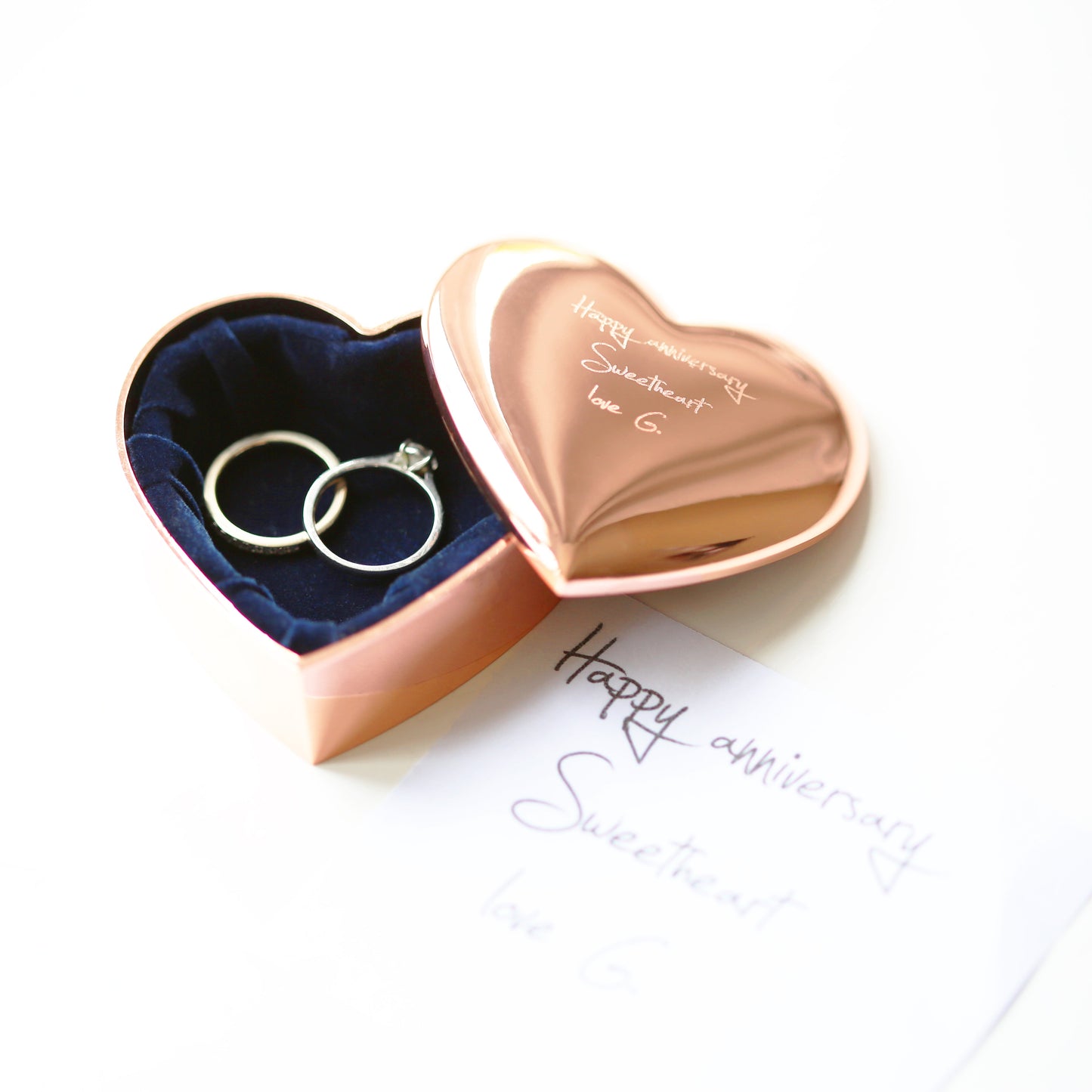 Souvenir en forme de cœur en or rose avec votre propre écriture