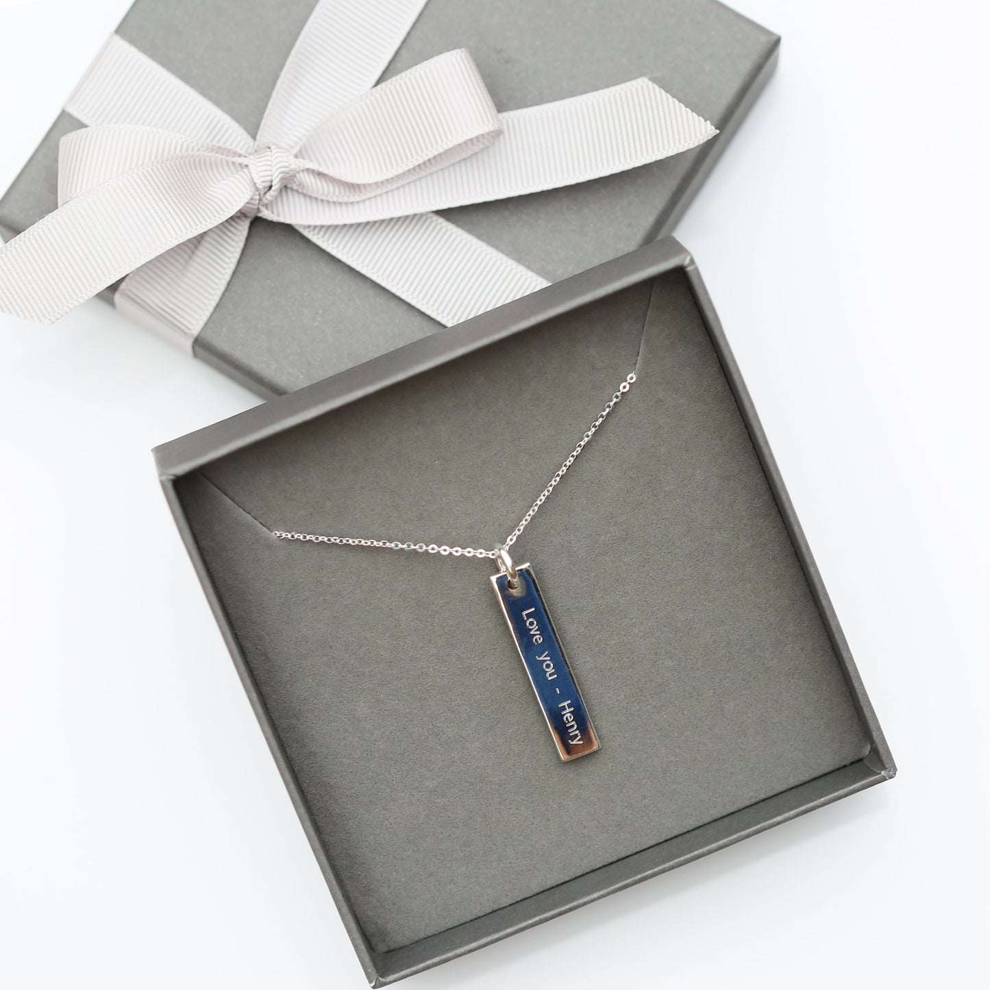 Collier en argent sterling avec barre