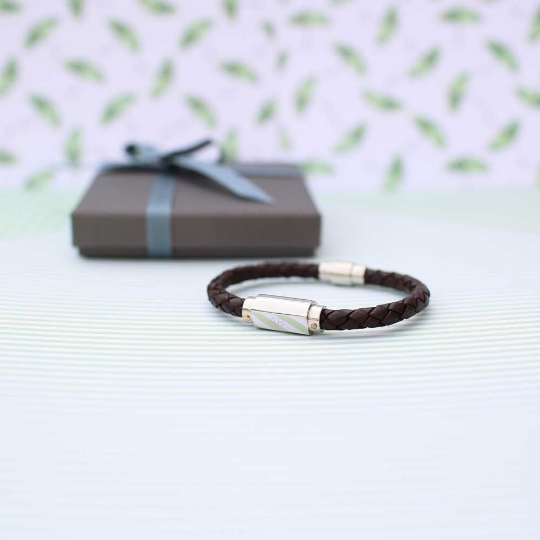 Bracelet en cuir torsadé personnalisé