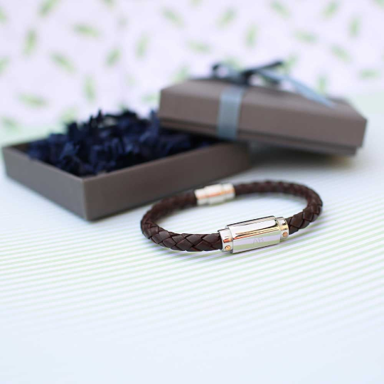 Bracelet en cuir torsadé personnalisé