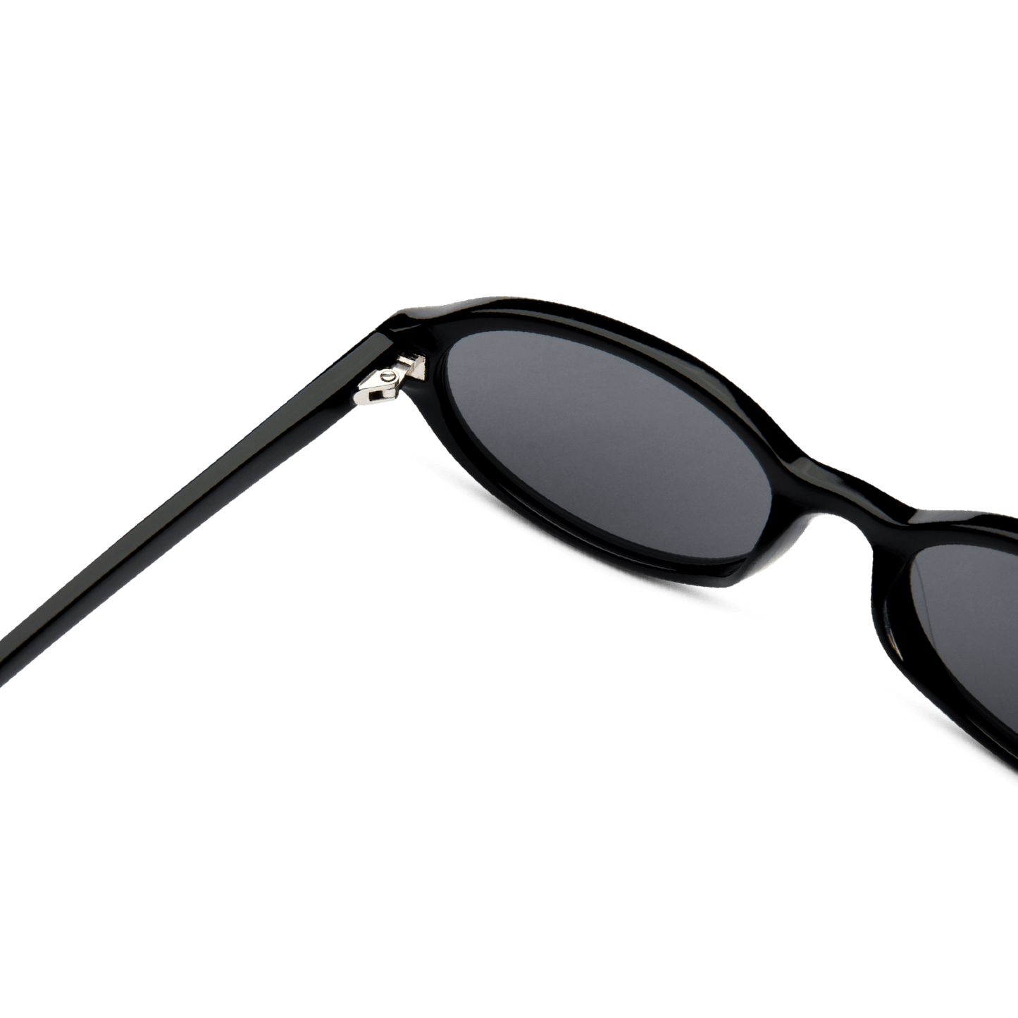IVY Black Oval Sunglasses by Messy Weekend