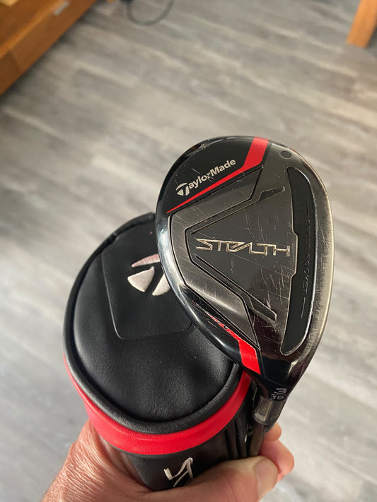 TaylorMade Stealth 19 degree 3 hybrid with matching head cover