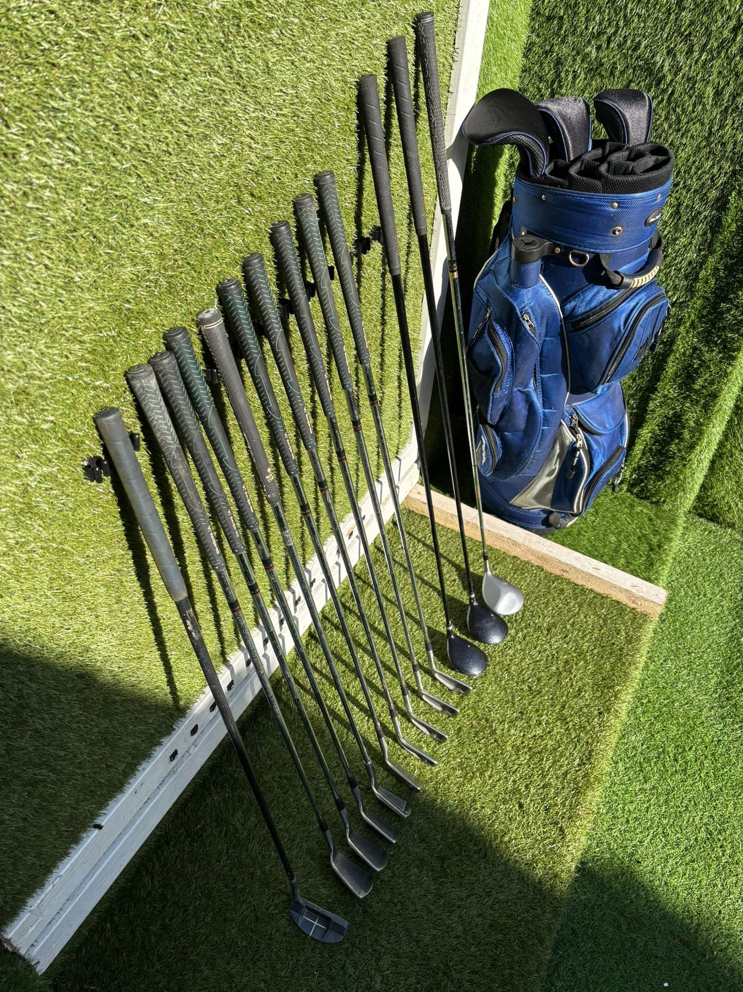 Browning 3–SW Irons + Cobra Driver + Dunlop 3 & 5 Wood + Ben Sayers Bag – 13 Clubs