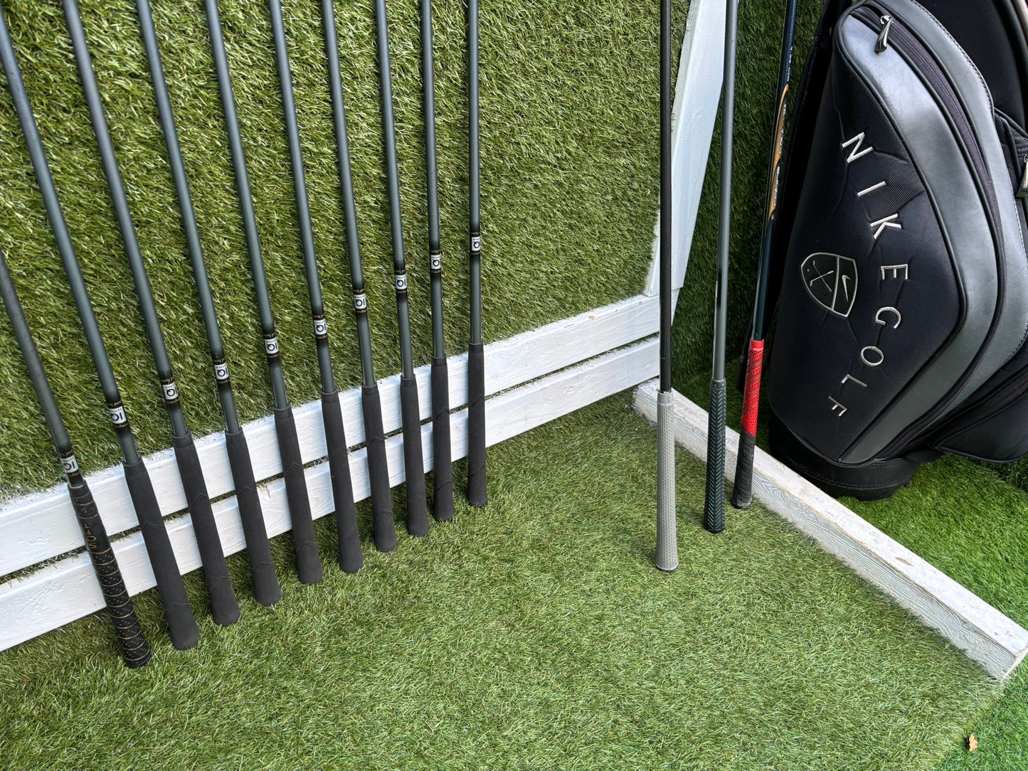 King Cobra II Oversize Irons (3–SW) + Cobra Woods + Ping Anser Putter + Nike Golf Bag Free P&P