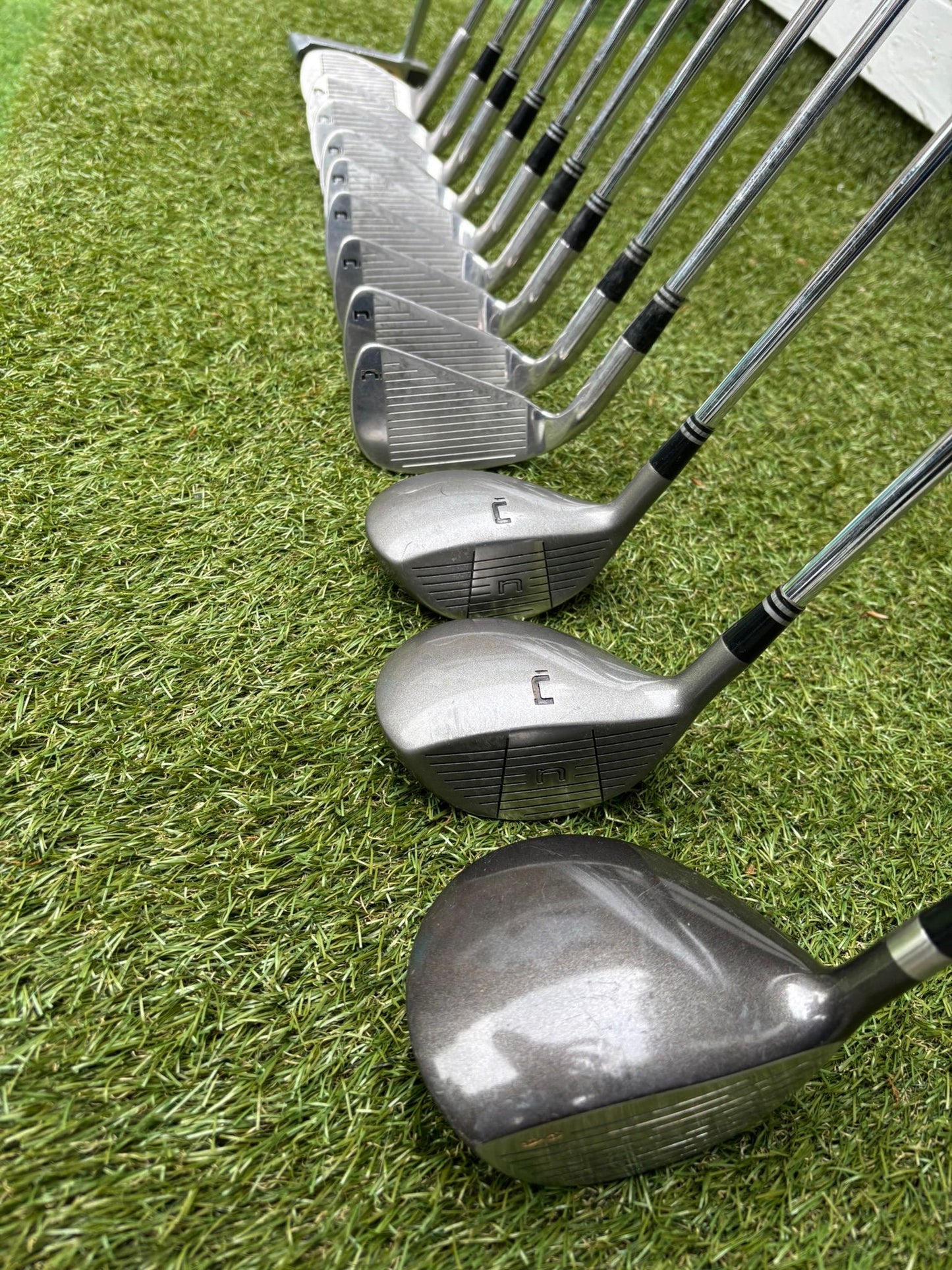 Nicklaus Linear Dynamics Golf Set with Snake Eyes Maraging Steel Driver, Matching Woods & Stand Bag