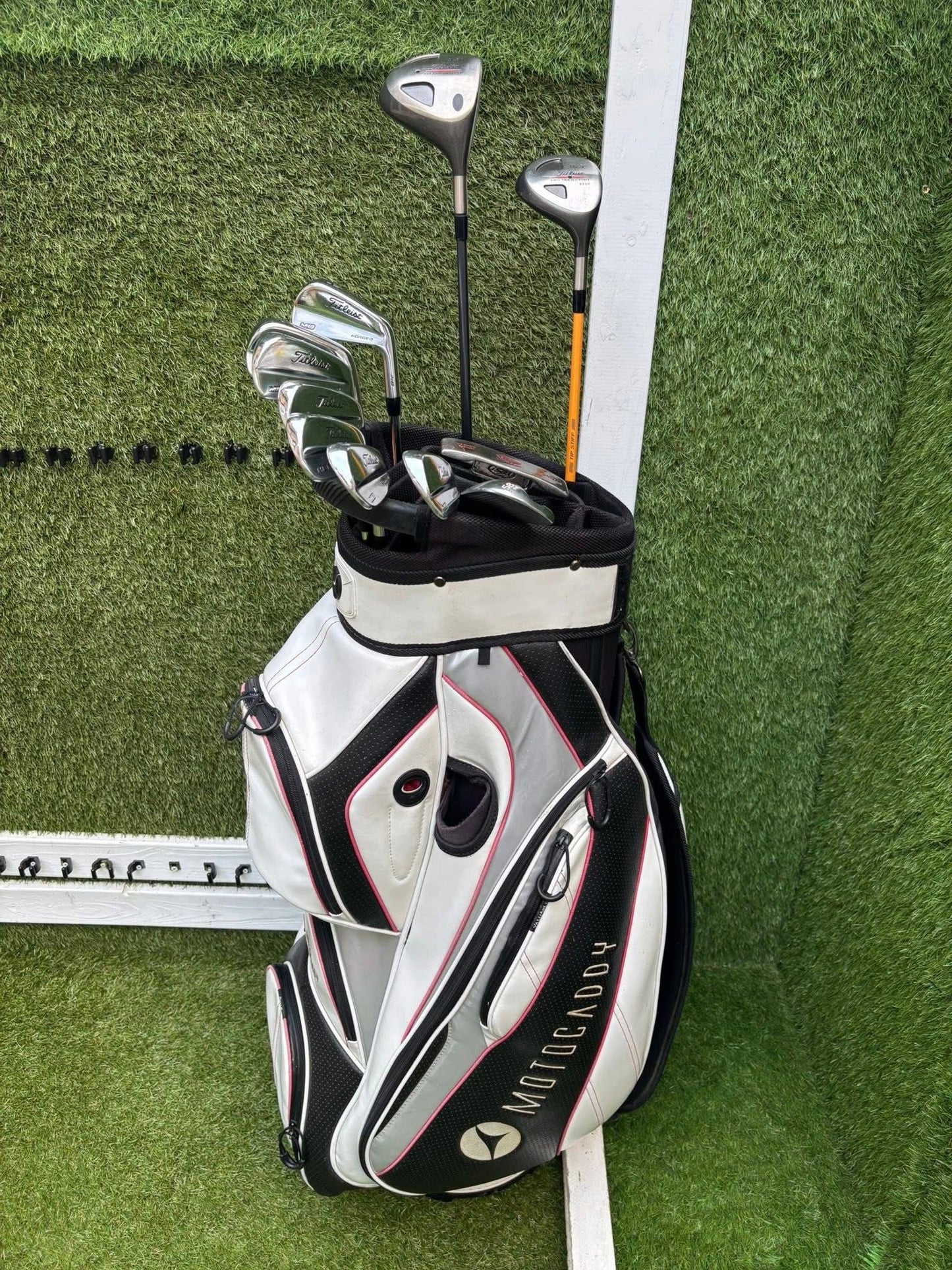 Titleist MB Forged 690 Full Golf Set + Vokey SM7 + Yes! Callie Putter + Motocaddy Leather Cart Bag £524.00