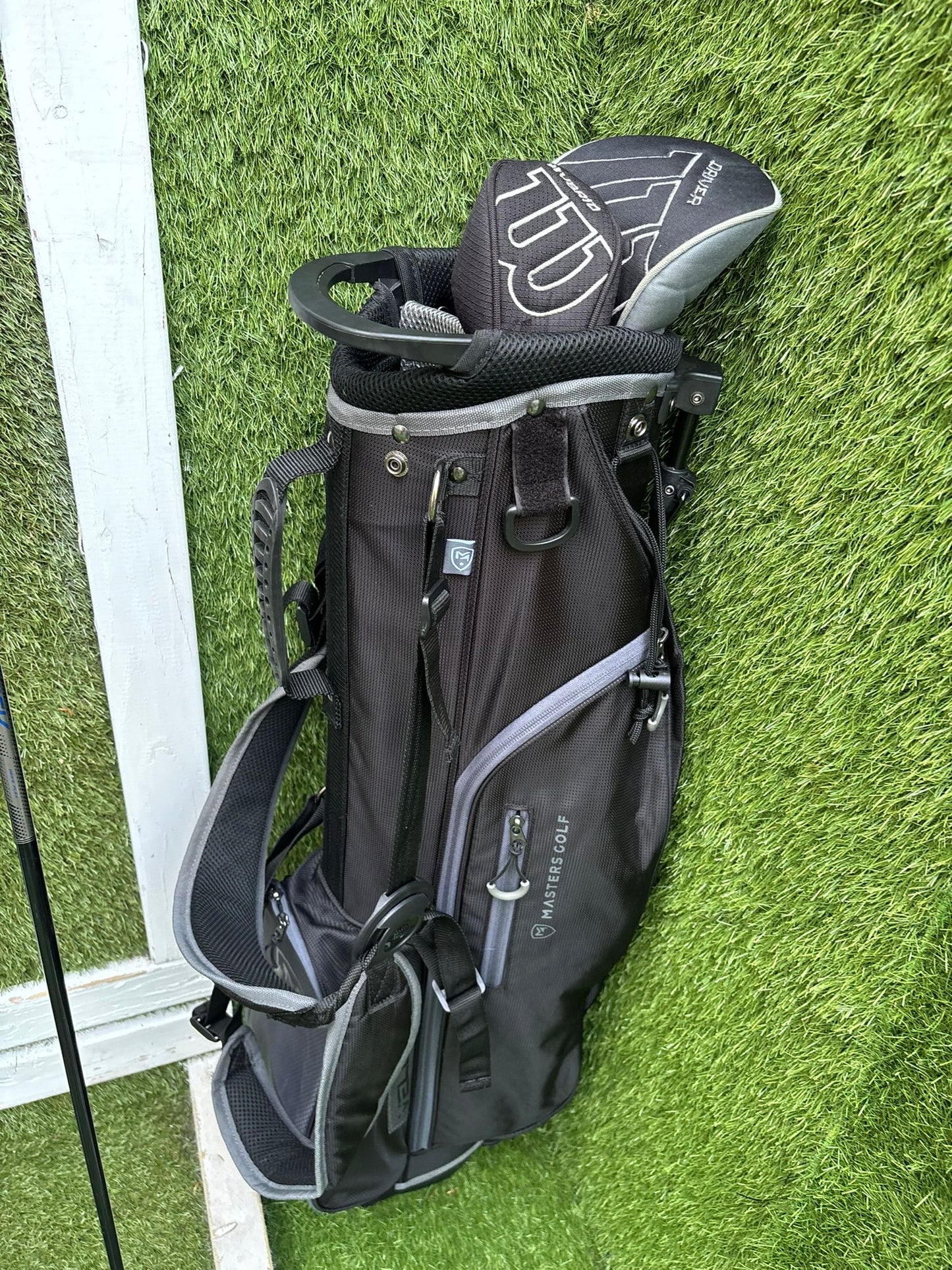 Wilson 1200 TPX Golf Set with Hybrid, Deep Red Wedge & Brand New Stand Bag - Free Delivery