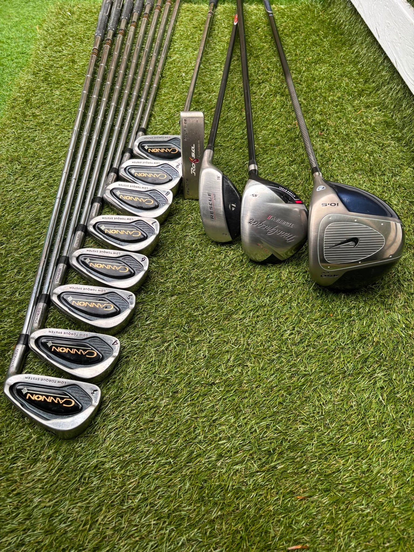Nike Ignite Dymo² Driver, Spalding Cannon Irons (3–9, SW), TaylorMade Rescue & Rossa Putter | Callaway Stand Bag