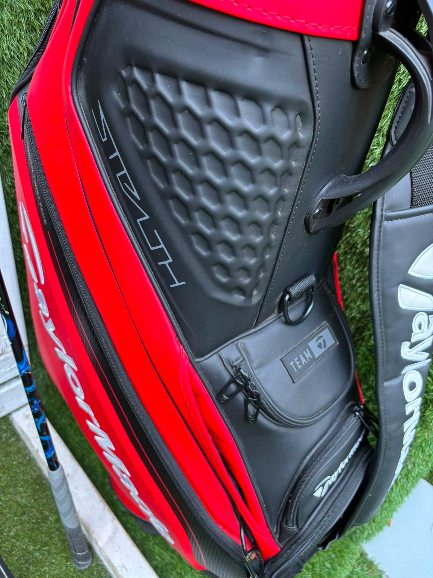 Callaway Apex DCB Irons, Mizuno Driver, Odyssey Lab Putter & TaylorMade Team Tour Cart Bag
