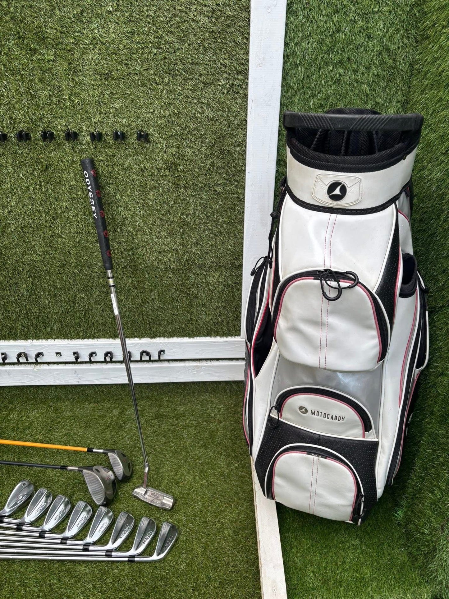 Titleist MB Forged 690 Full Golf Set + Vokey SM7 + Yes! Callie Putter + Motocaddy Leather Cart Bag £524.00