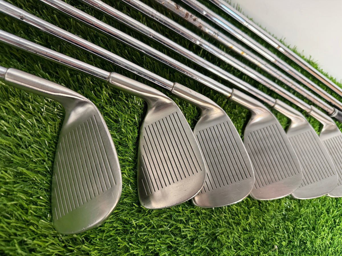 Men’s Right-Handed Spalding Golf Set – Ideal for Beginners