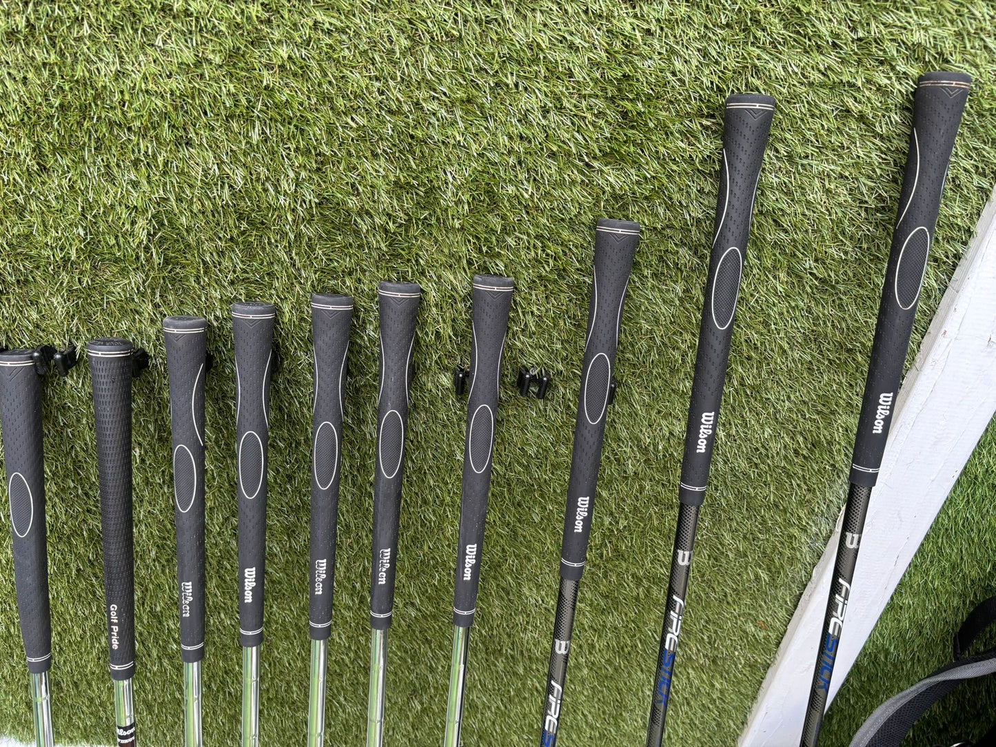 Wilson 1200 TPX Golf Set with Hybrid, Deep Red Wedge & Brand New Stand Bag - Free Delivery