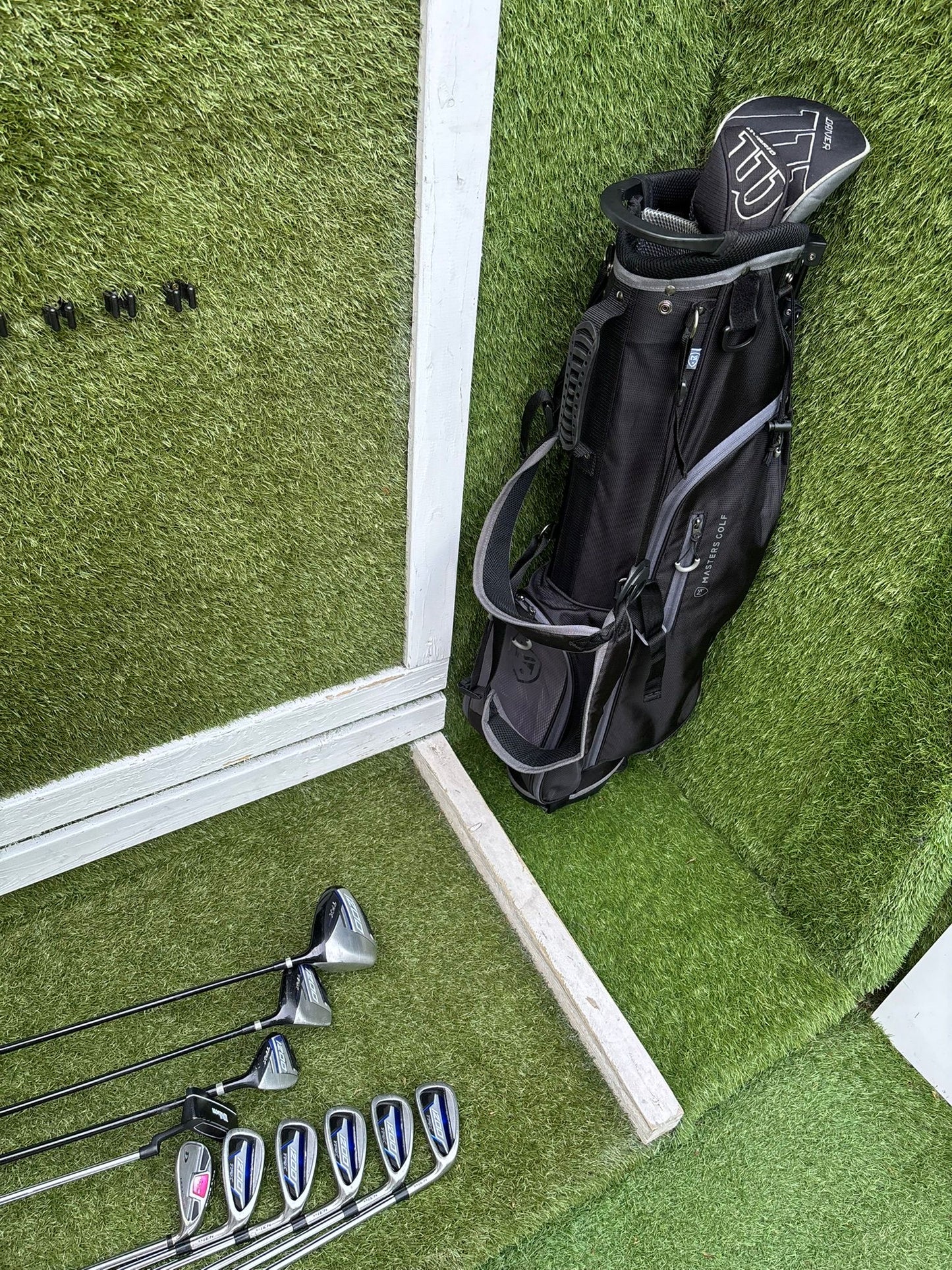 Wilson 1200 TPX Golf Set with Hybrid, Deep Red Wedge & Brand New Stand Bag - Free Delivery
