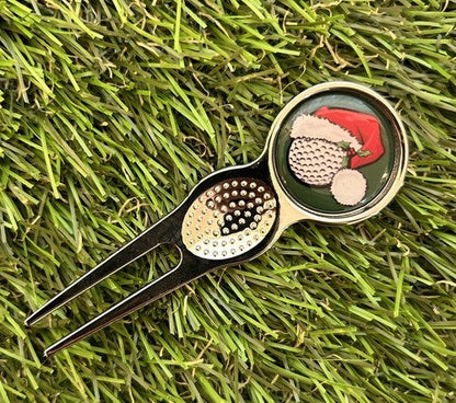 Christmas golf ball Wearing A Hat  METAL GOLF BALL MARKER AND PITCH RE