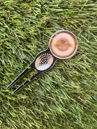 WINNER GOLF BALL MARKER AND PITCH REPAIR TOOL