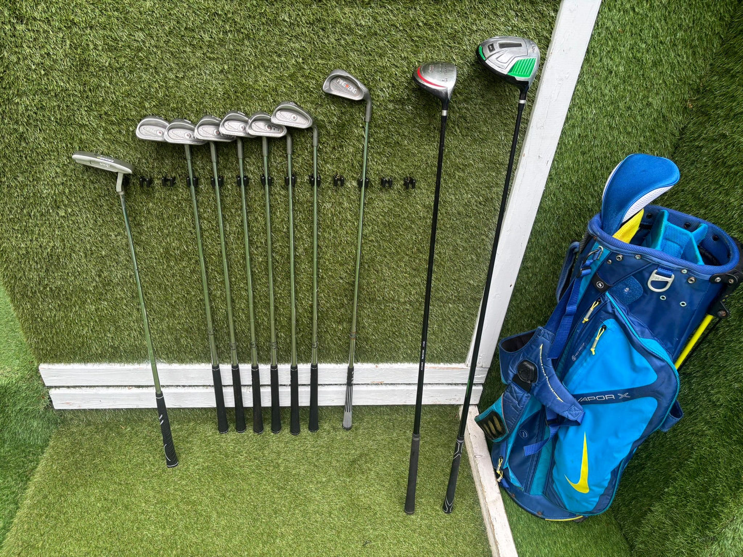 PING Eye2 Red Dot Irons, PING Zing 1 Iron, Wilson Driver, MaxFli 3 Wood & Nike Vapor X Stand Bag