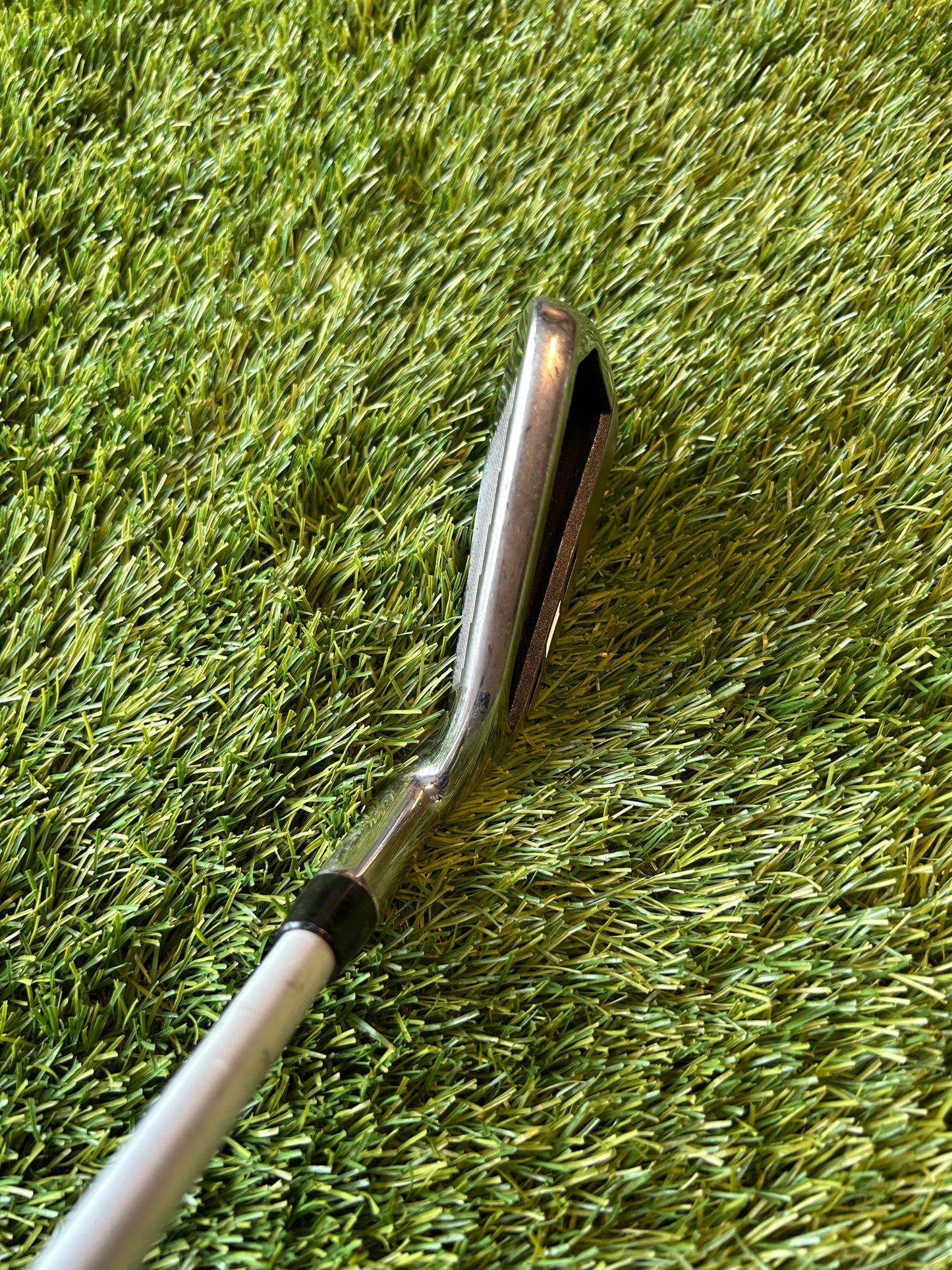 Callaway X Hot 4 Iron - X Hot Regular Flex Graphite Shaft - Right Handed