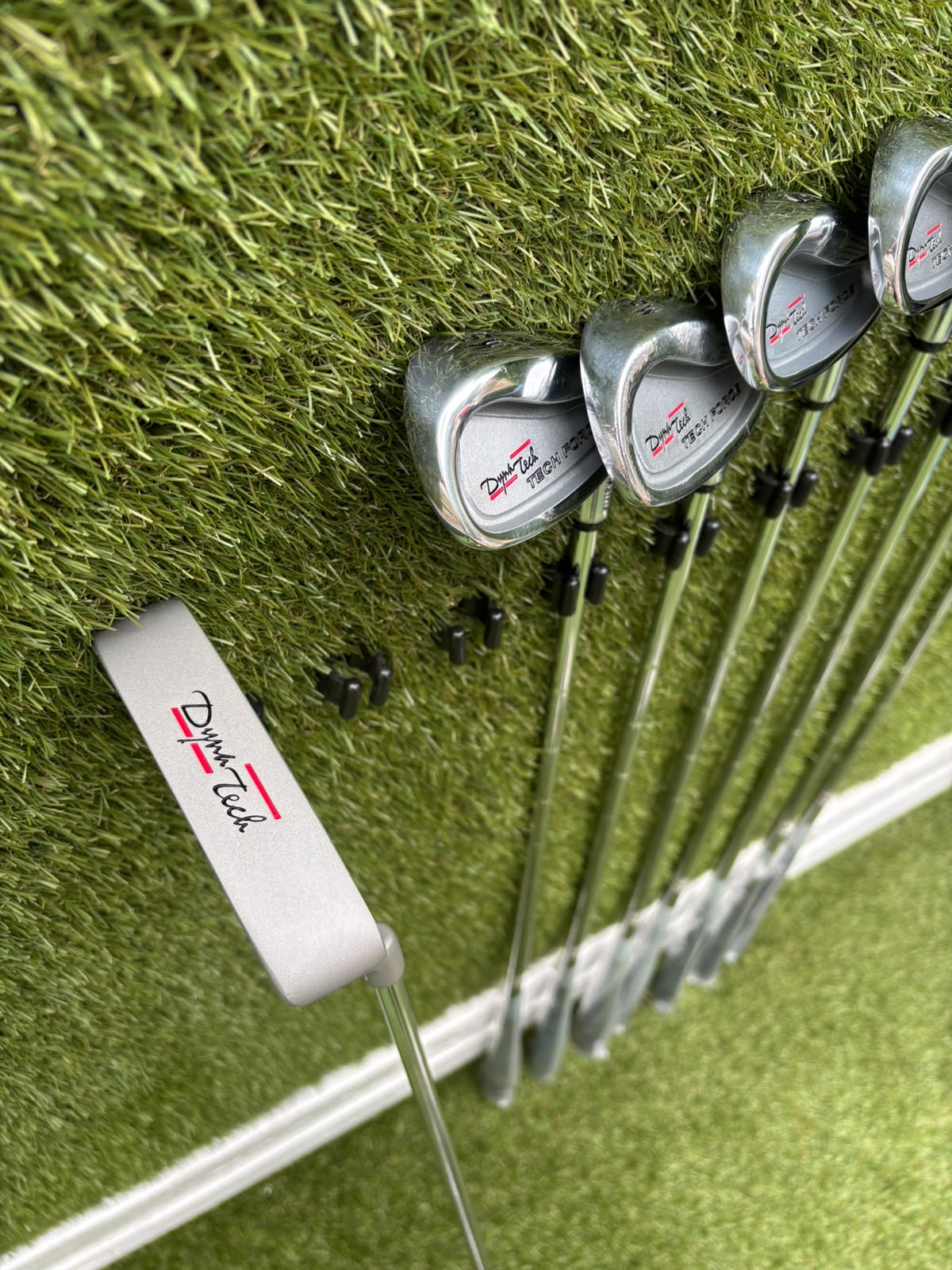 Unused and Boxed Dyna-Tech “Tech Force” Full Golf Set (5–SW) + Driver, 3 Wood, Hybrid + Bag