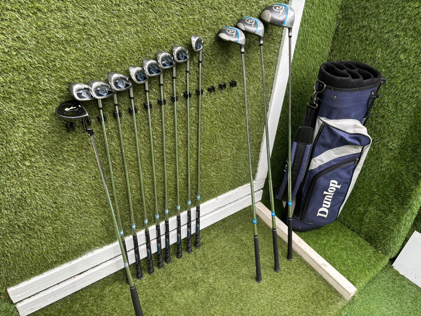Dunlop MPX Golf Set with Matching MX II Woods, Confidence HC7 Putter & Dunlop Stand Bag