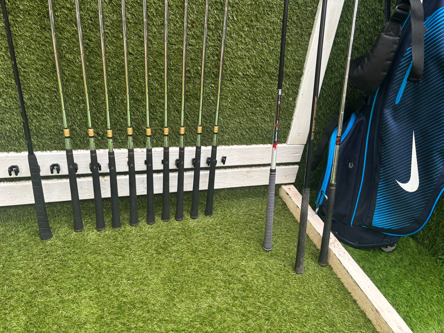 Callaway War Bird Driver + TaylorMade Burner Rescue + Full Iron Set + Nike Stand Bag (14 Clubs) £194.00 Delivered